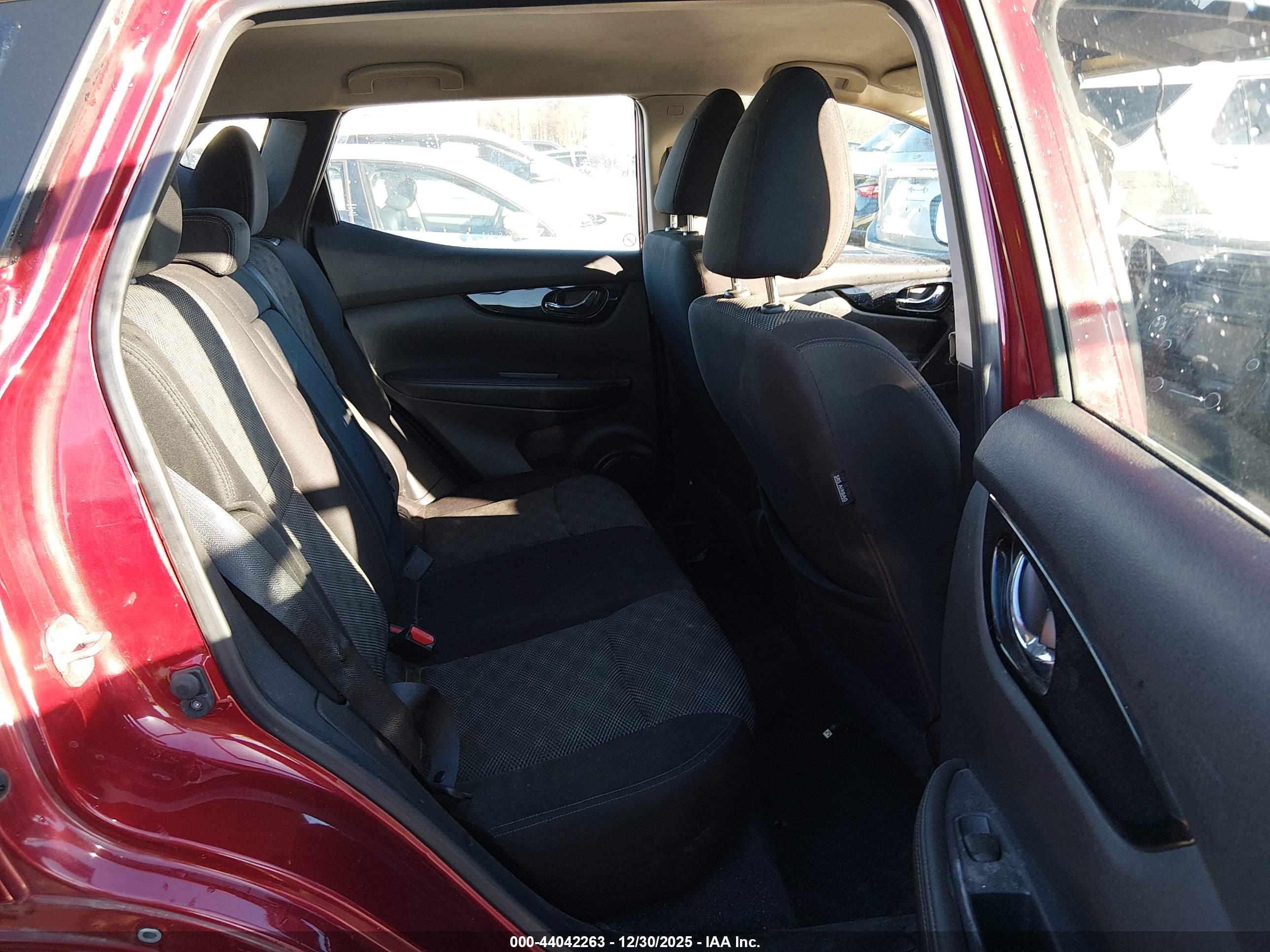 NISSAN ROGUE image 8