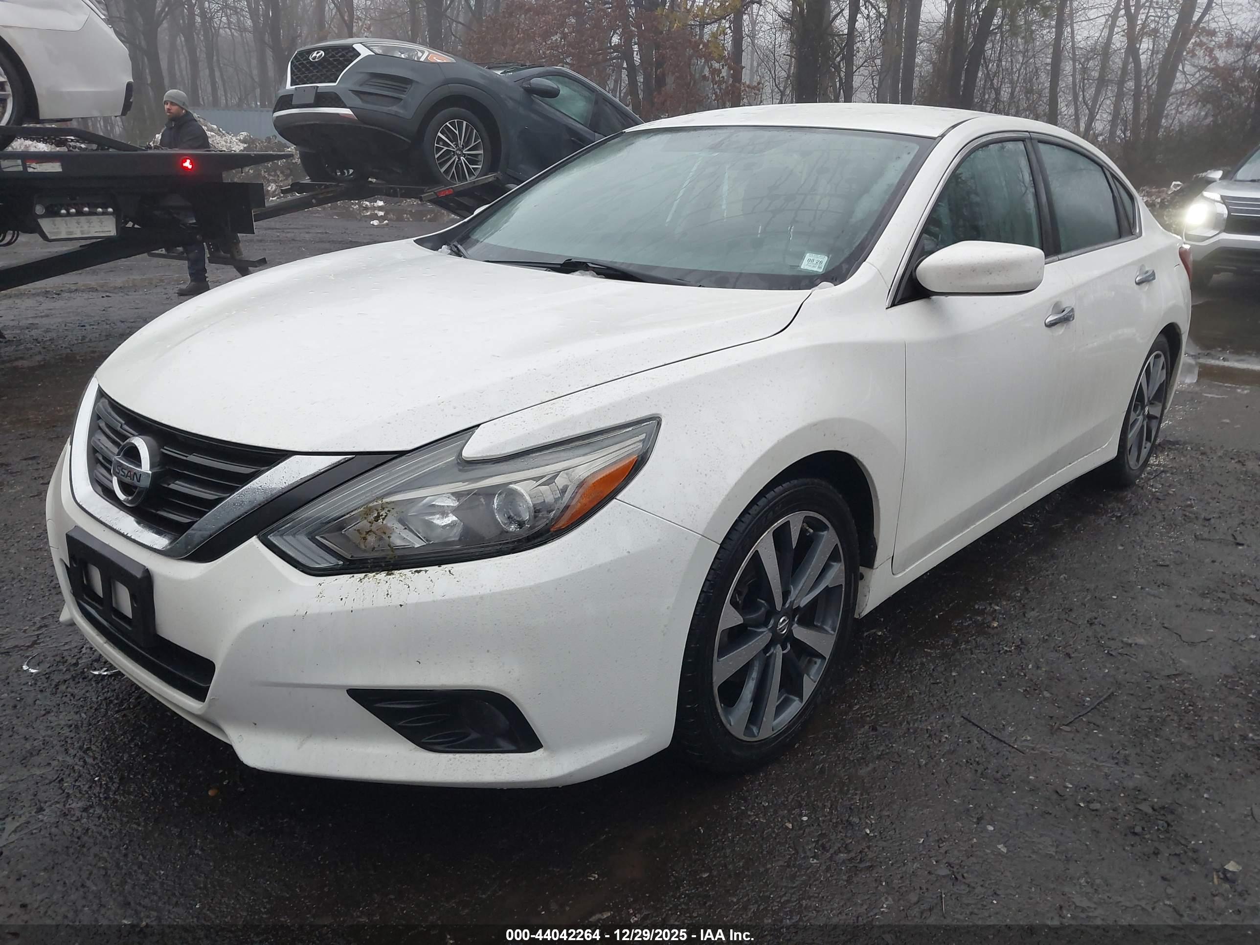 NISSAN ALTIMA image 2