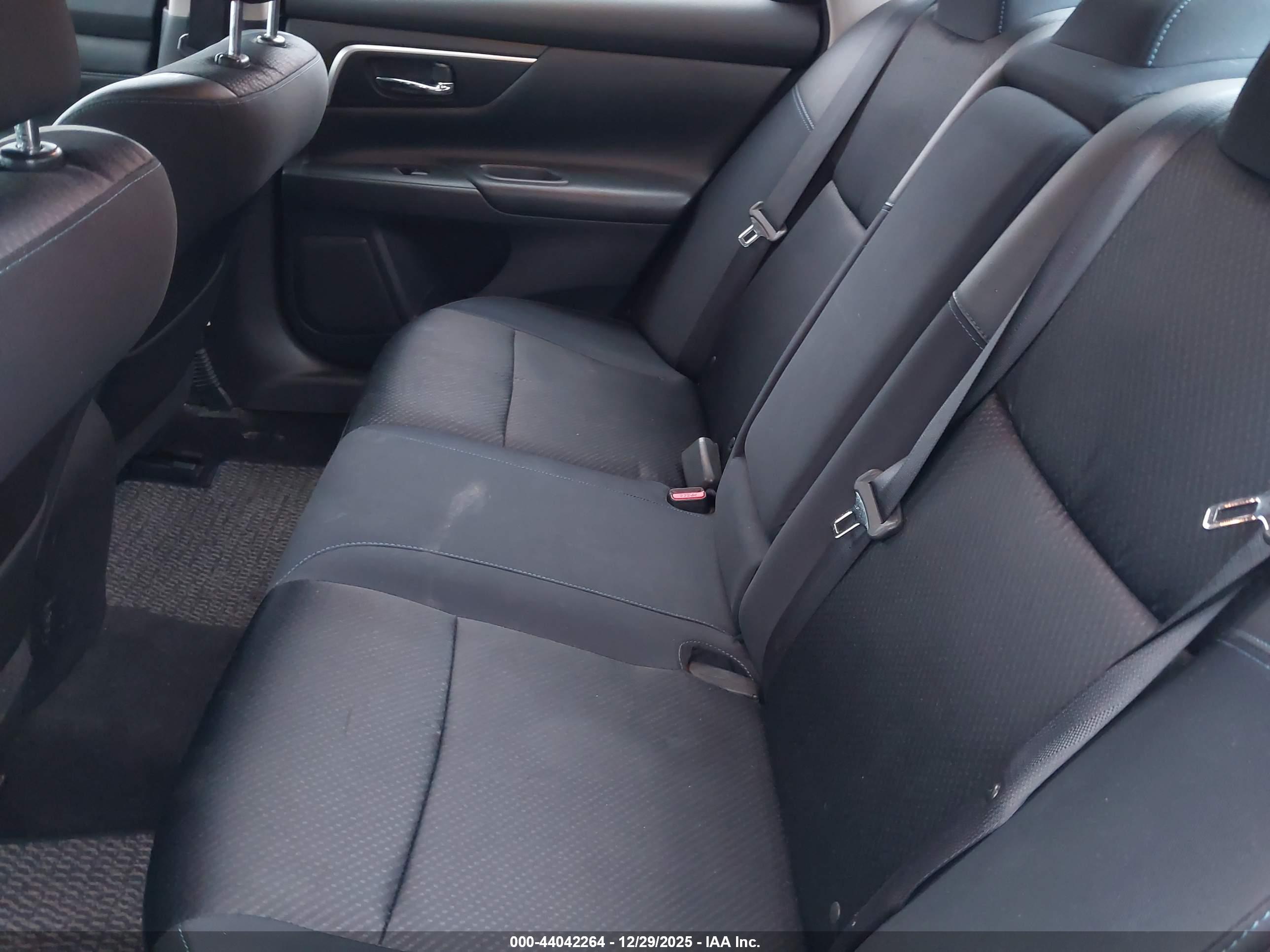 NISSAN ALTIMA image 8
