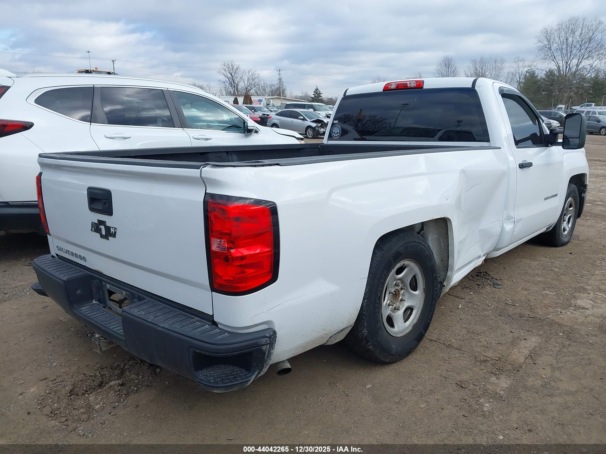 CHEVROLET SILVERADO image 4