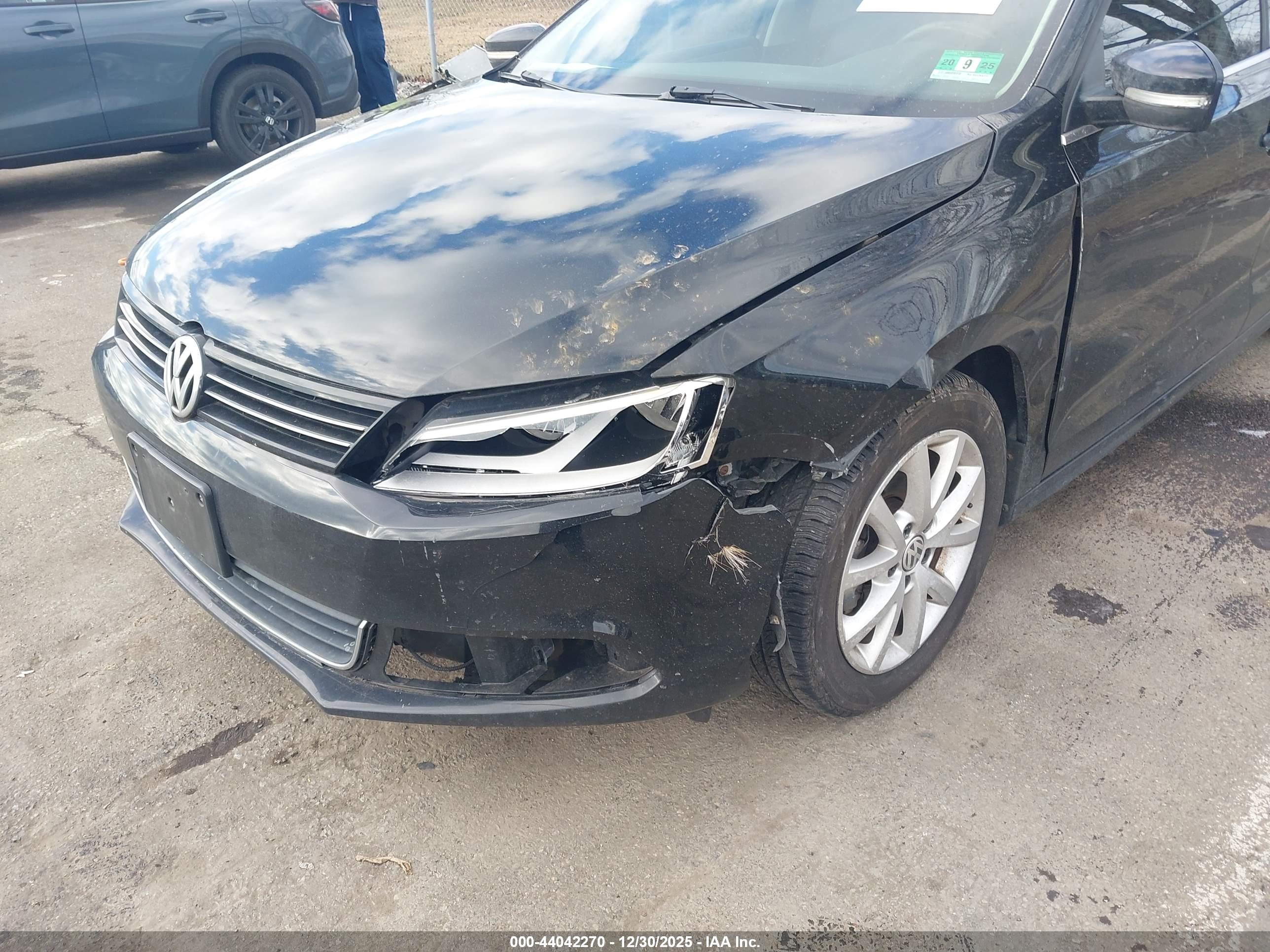 VOLKSWAGEN JETTA image 6