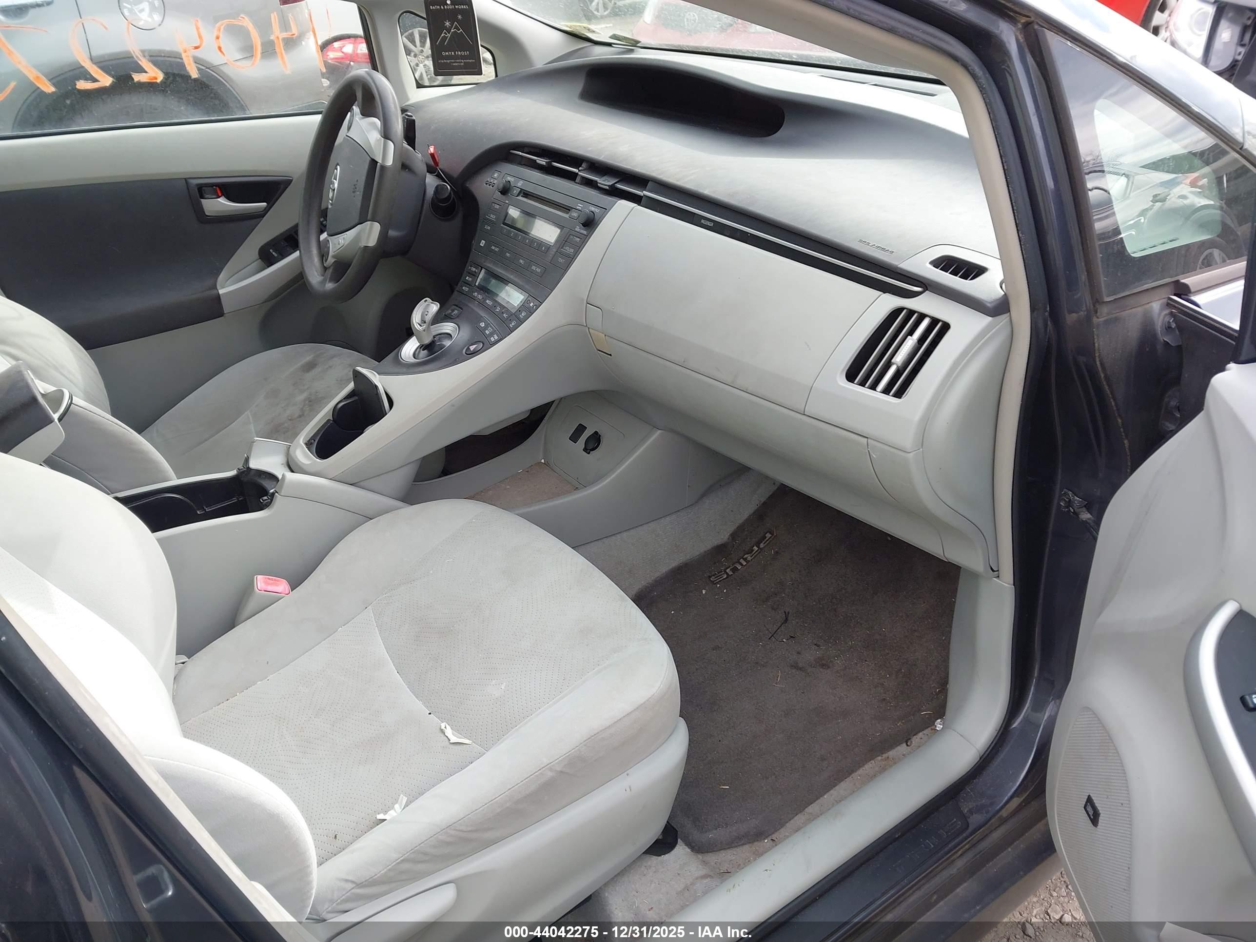 TOYOTA PRIUS image 5