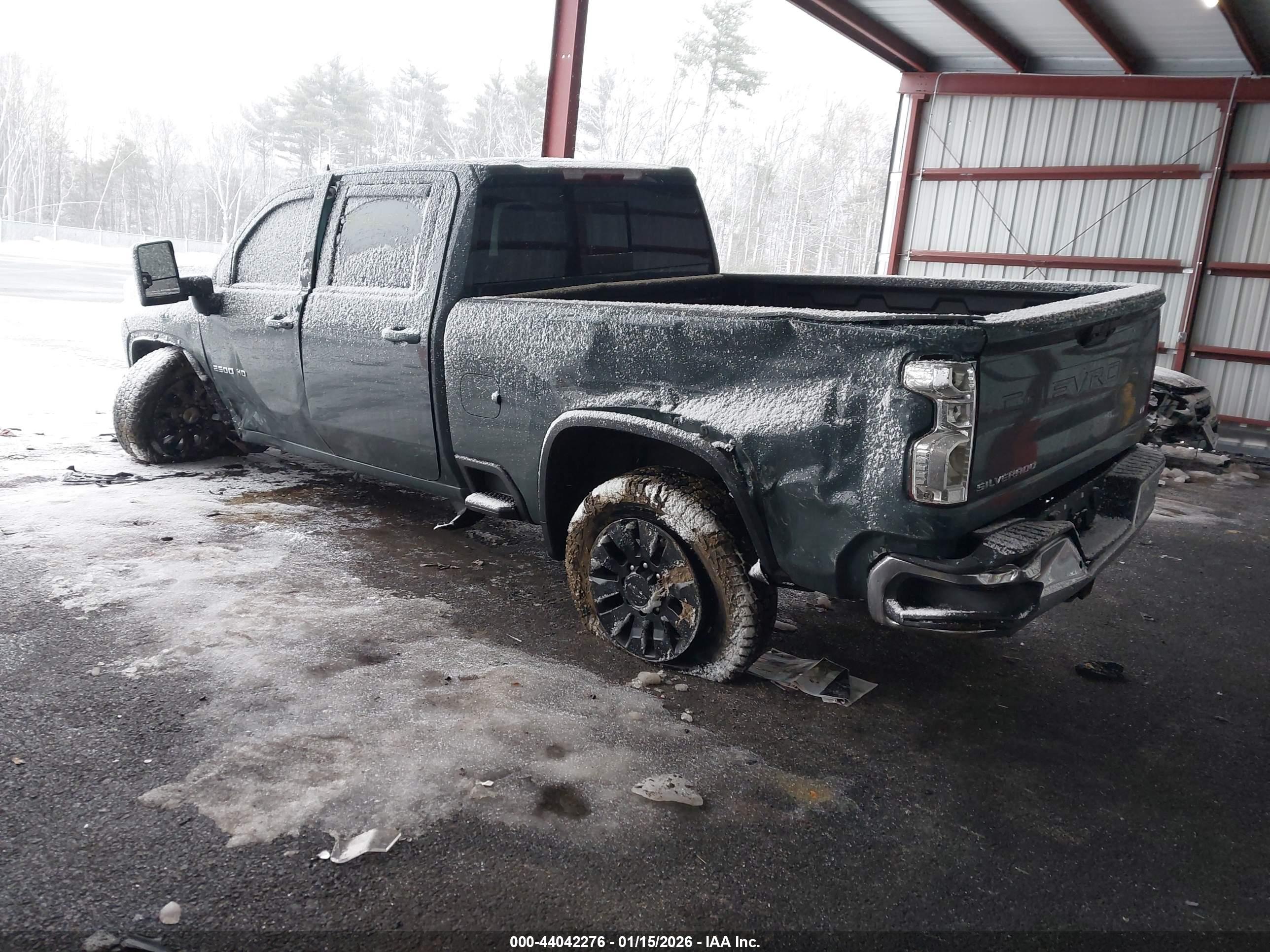 CHEVROLET SILVERADO image 3