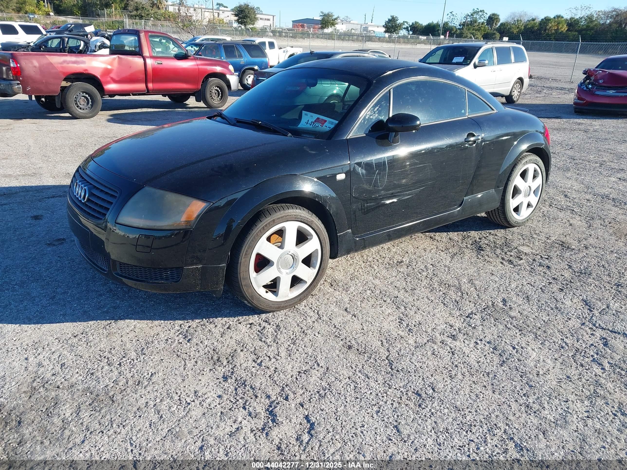 AUDI TT image 2