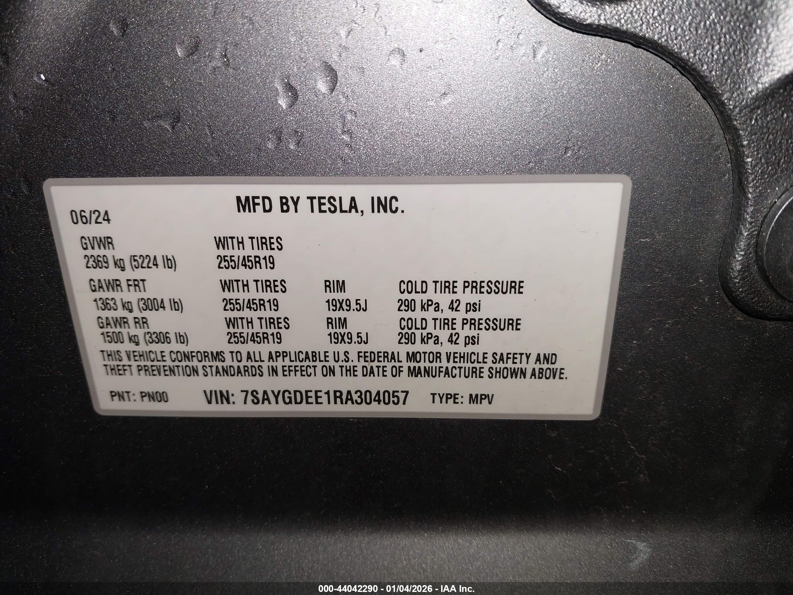 TESLA MODEL image 9