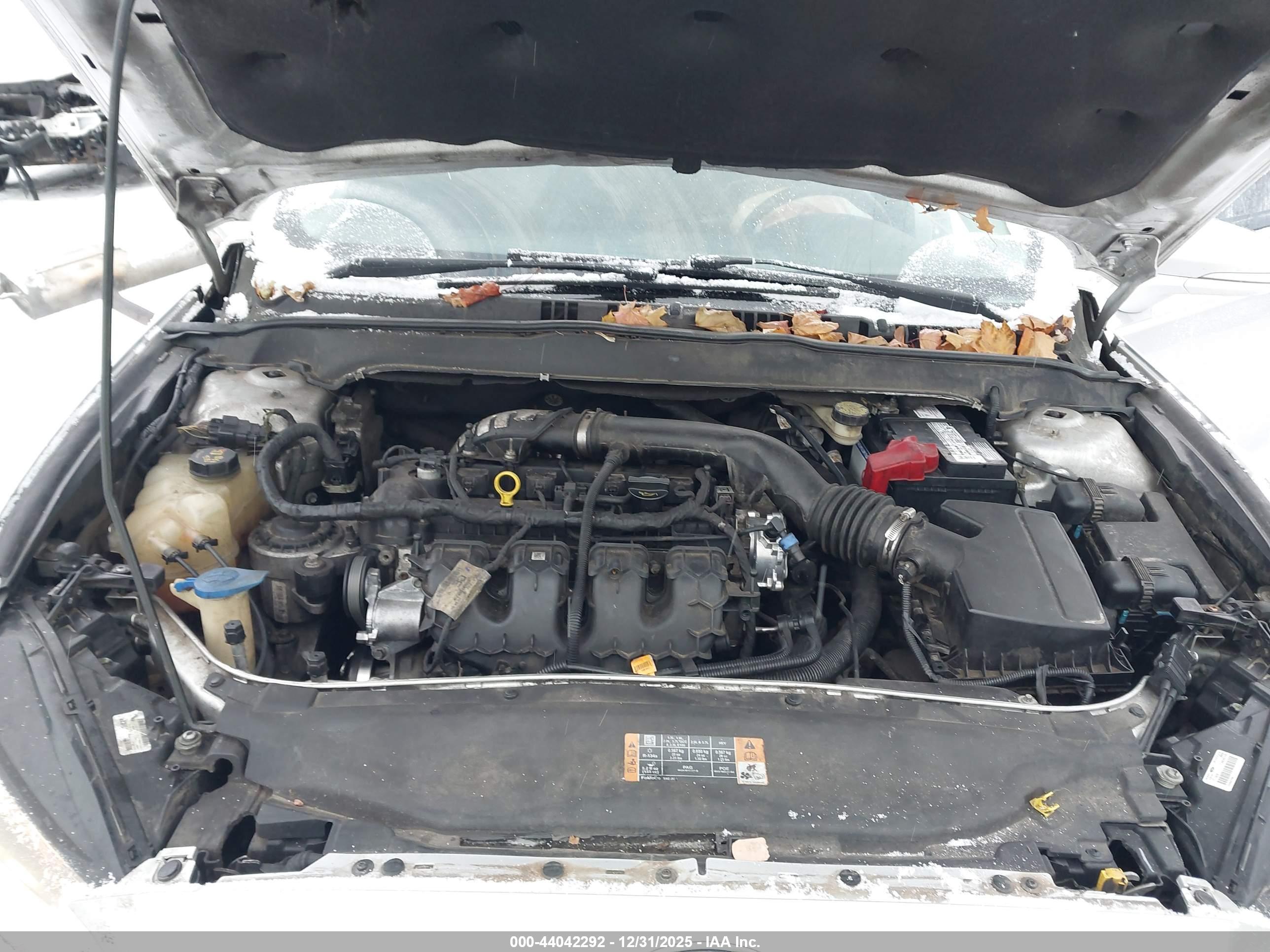 FORD FUSION image 10