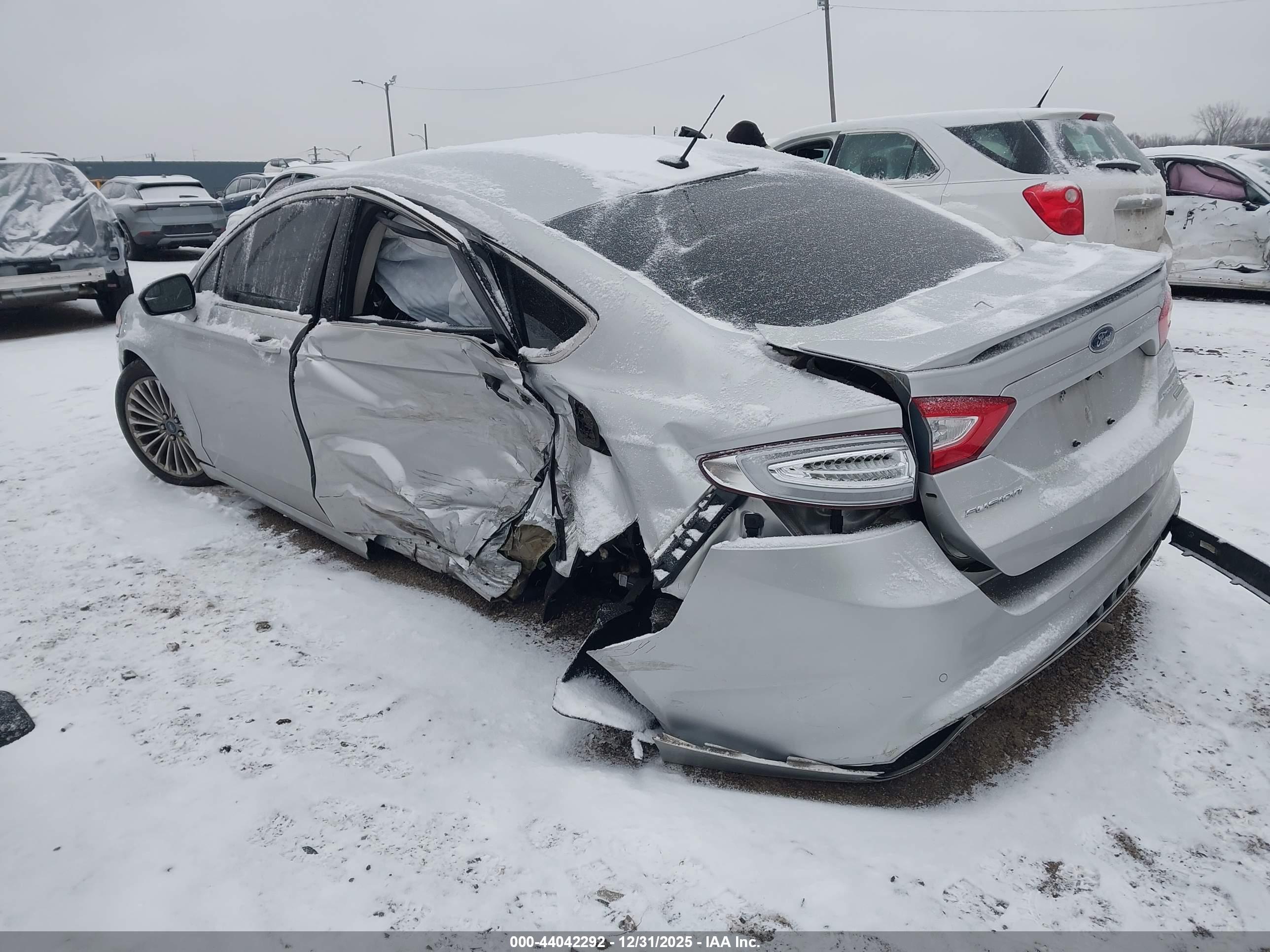 FORD FUSION image 3