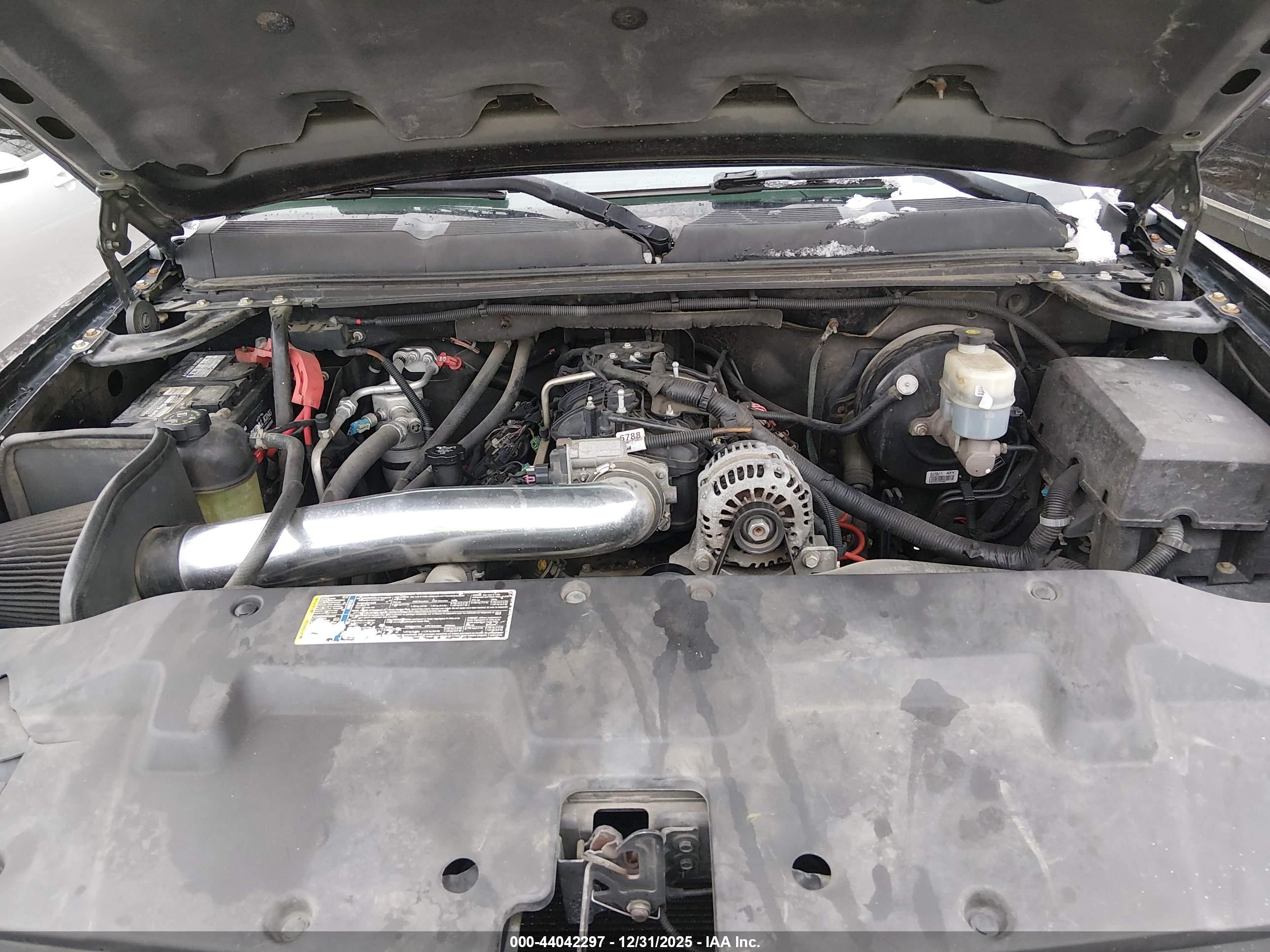 CHEVROLET SILVERADO image 10