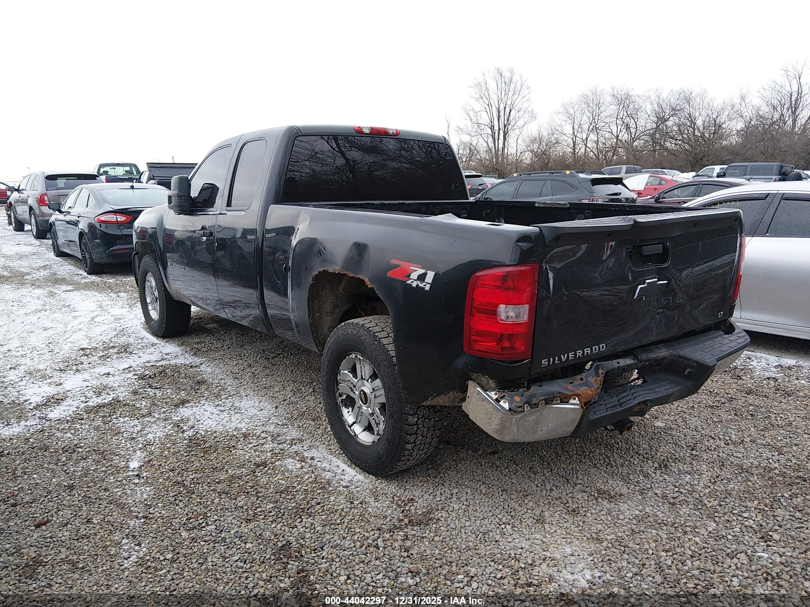 CHEVROLET SILVERADO image 3