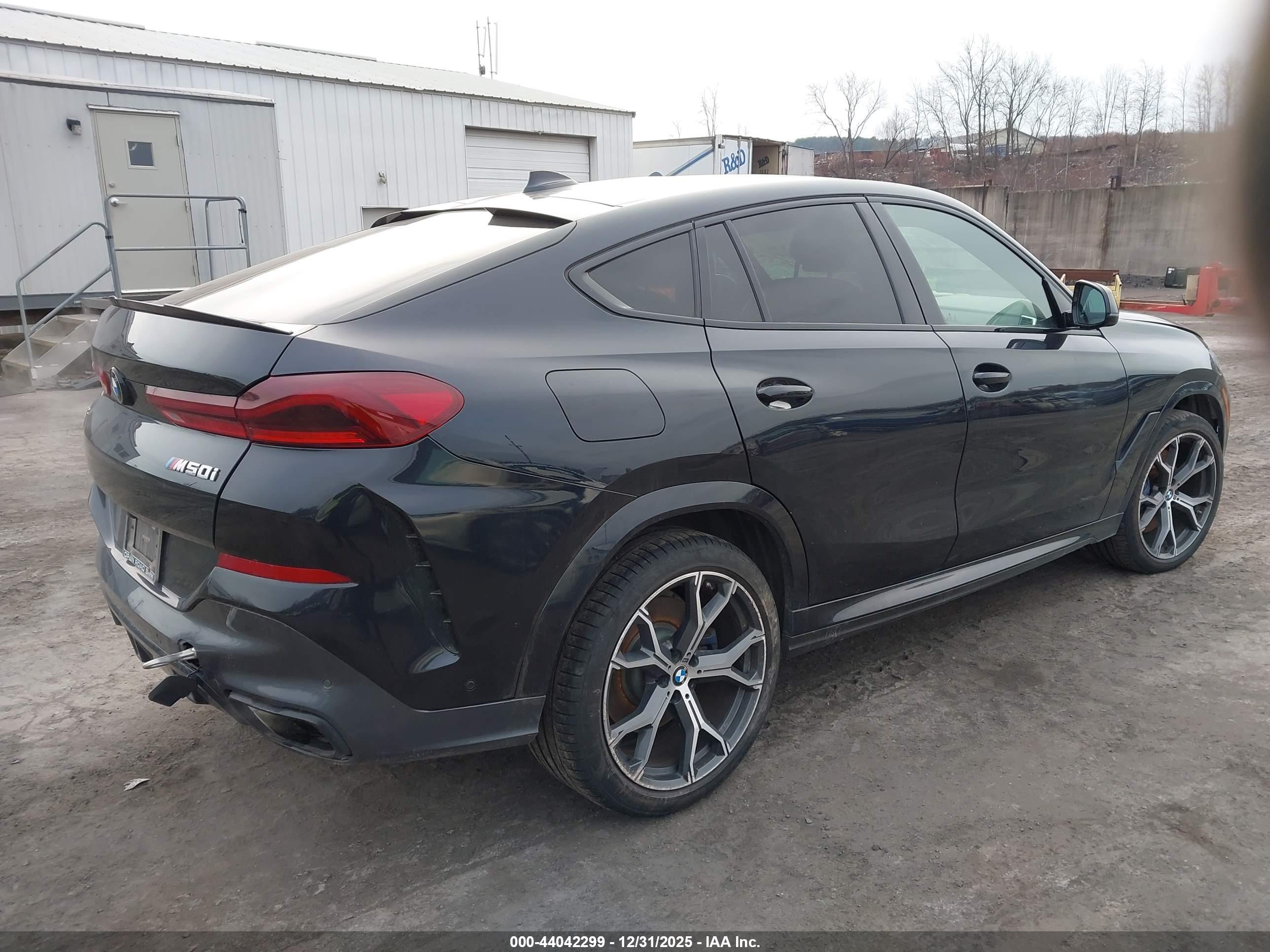 BMW X6 image 4