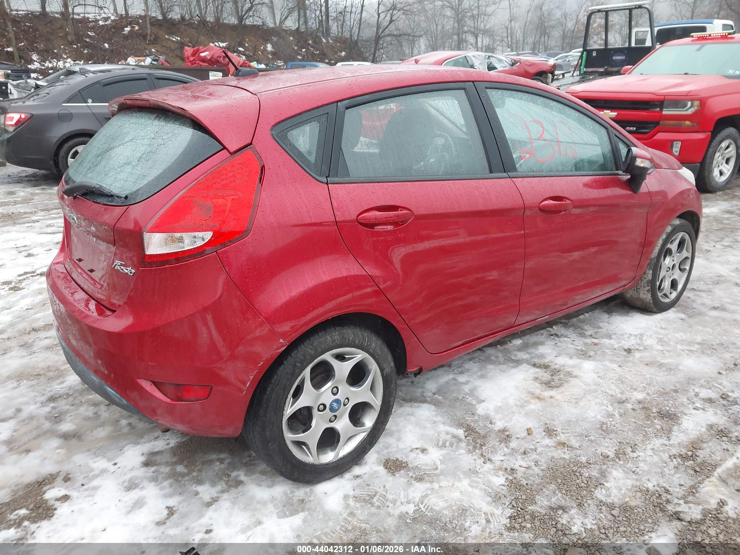 FORD FIESTA image 4