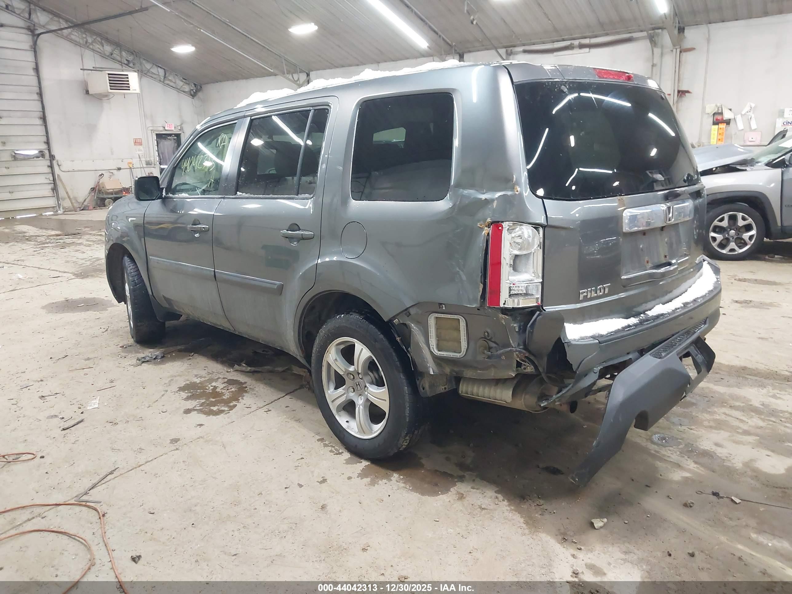 HONDA PILOT image 3