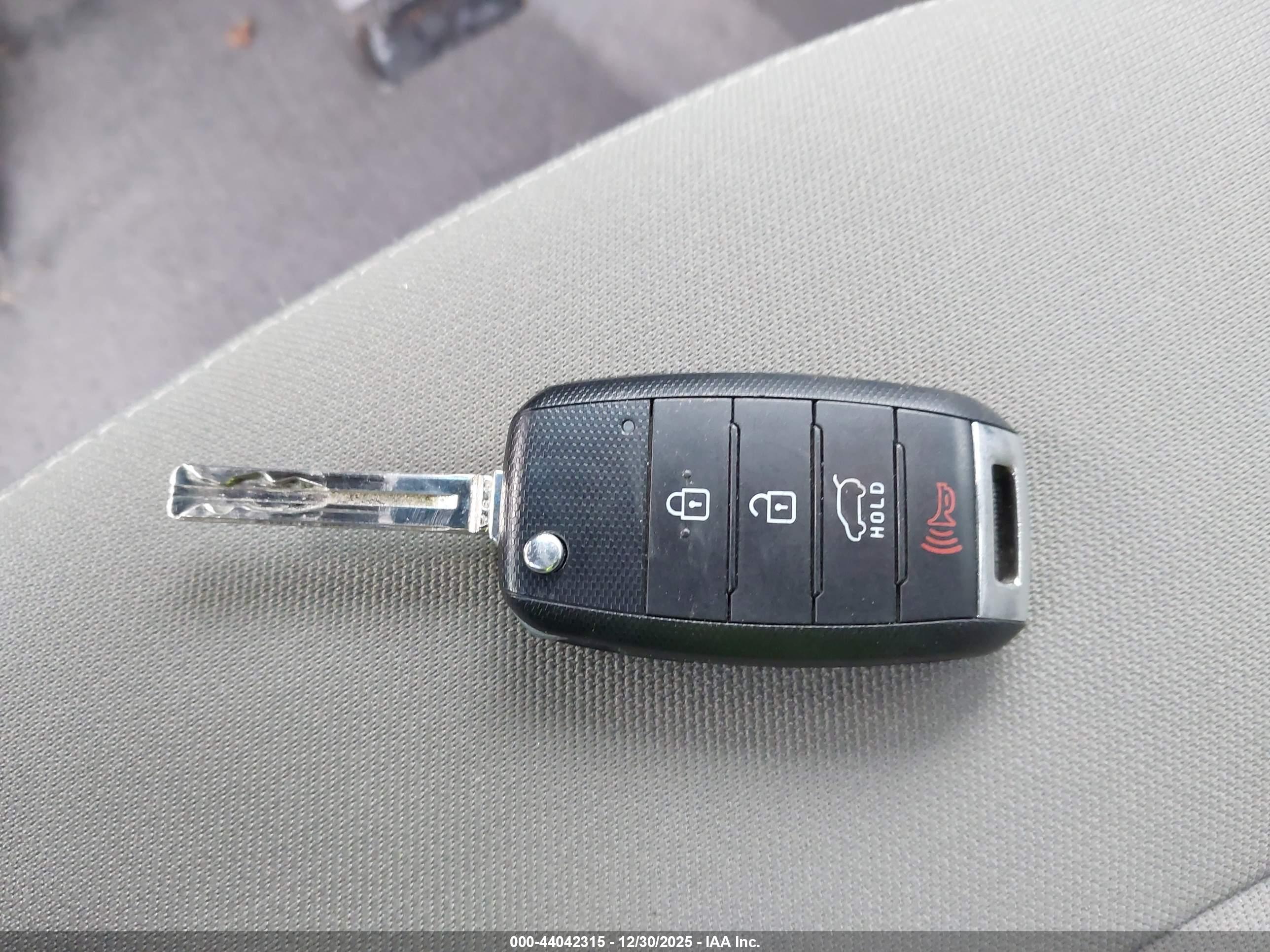 KIA SPORTAGE image 11