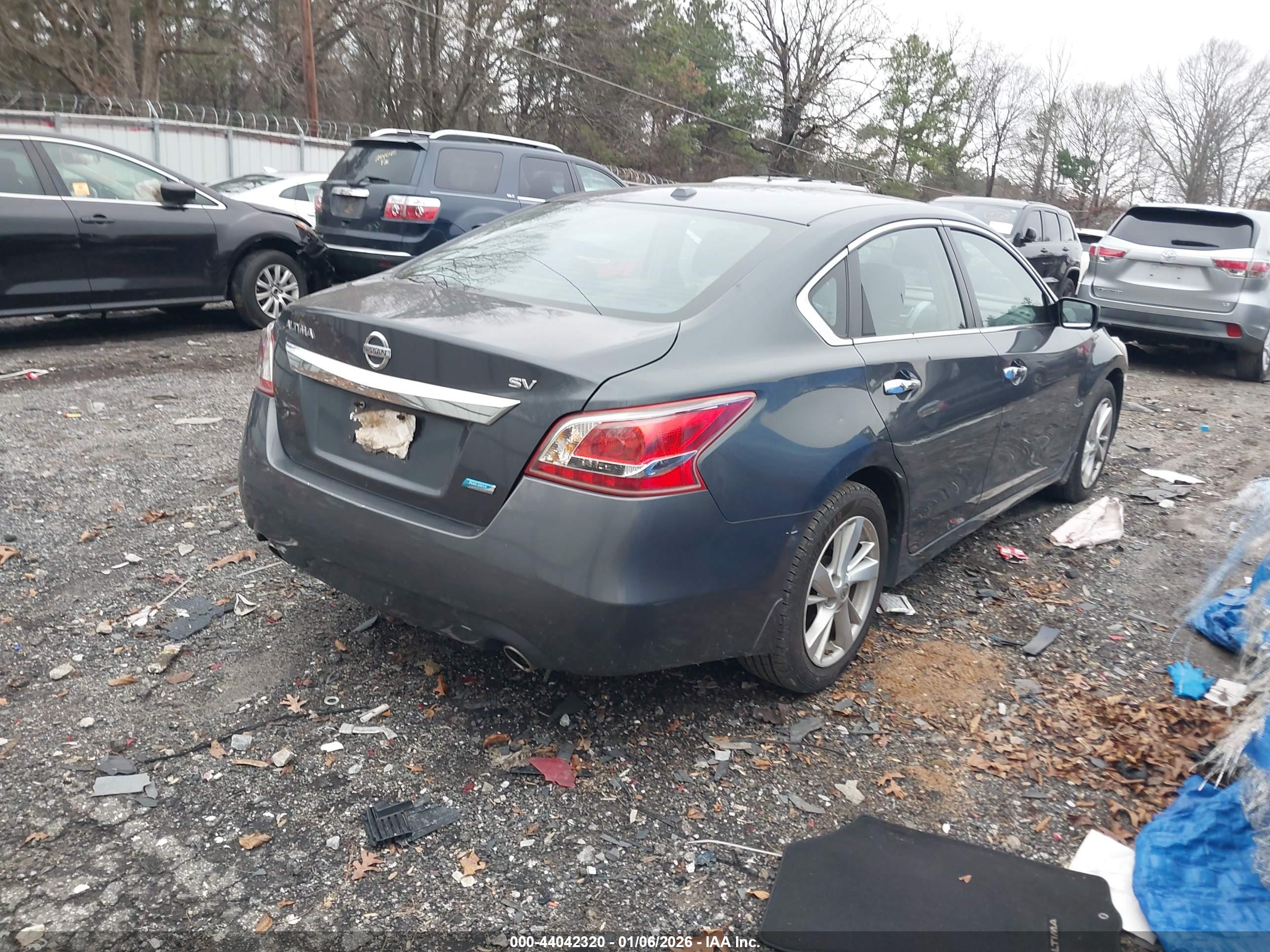 NISSAN ALTIMA image 4