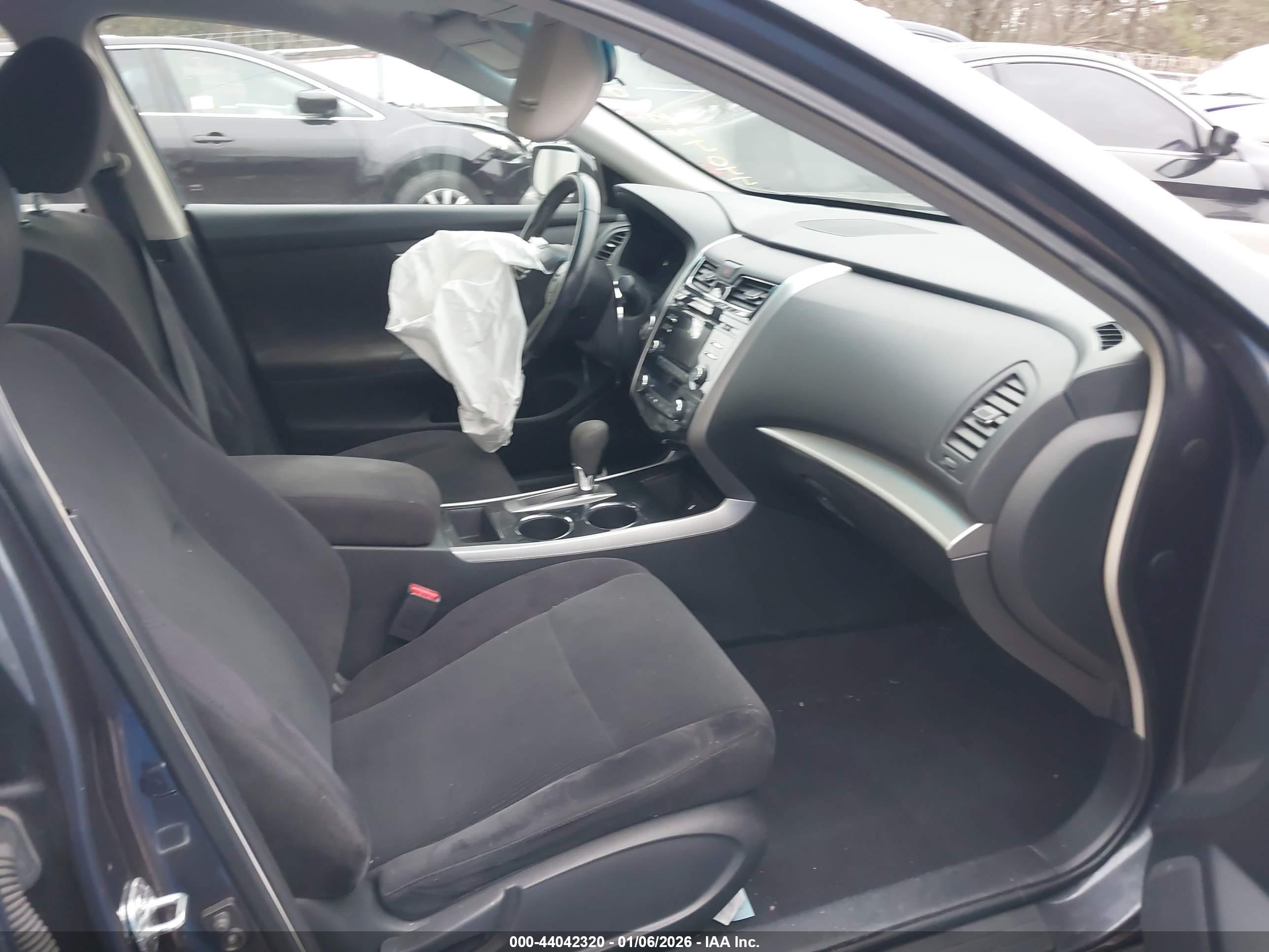 NISSAN ALTIMA image 5