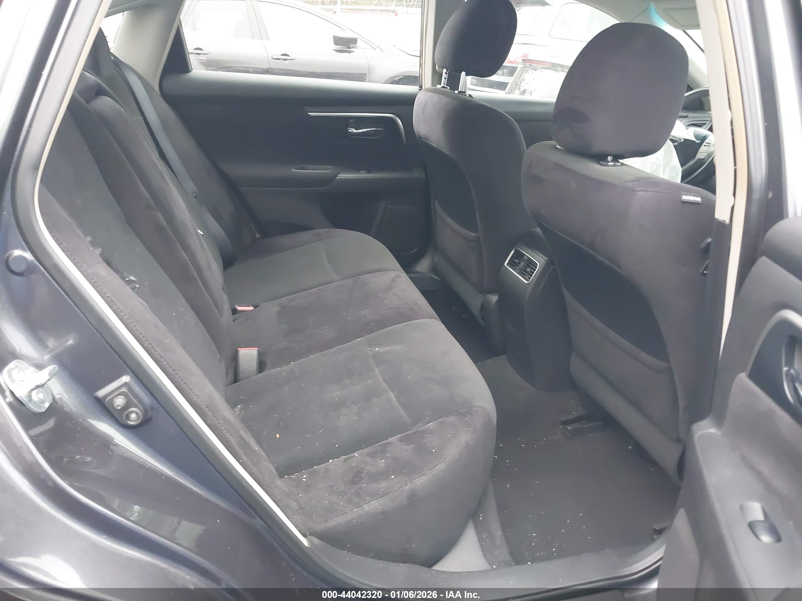 NISSAN ALTIMA image 8