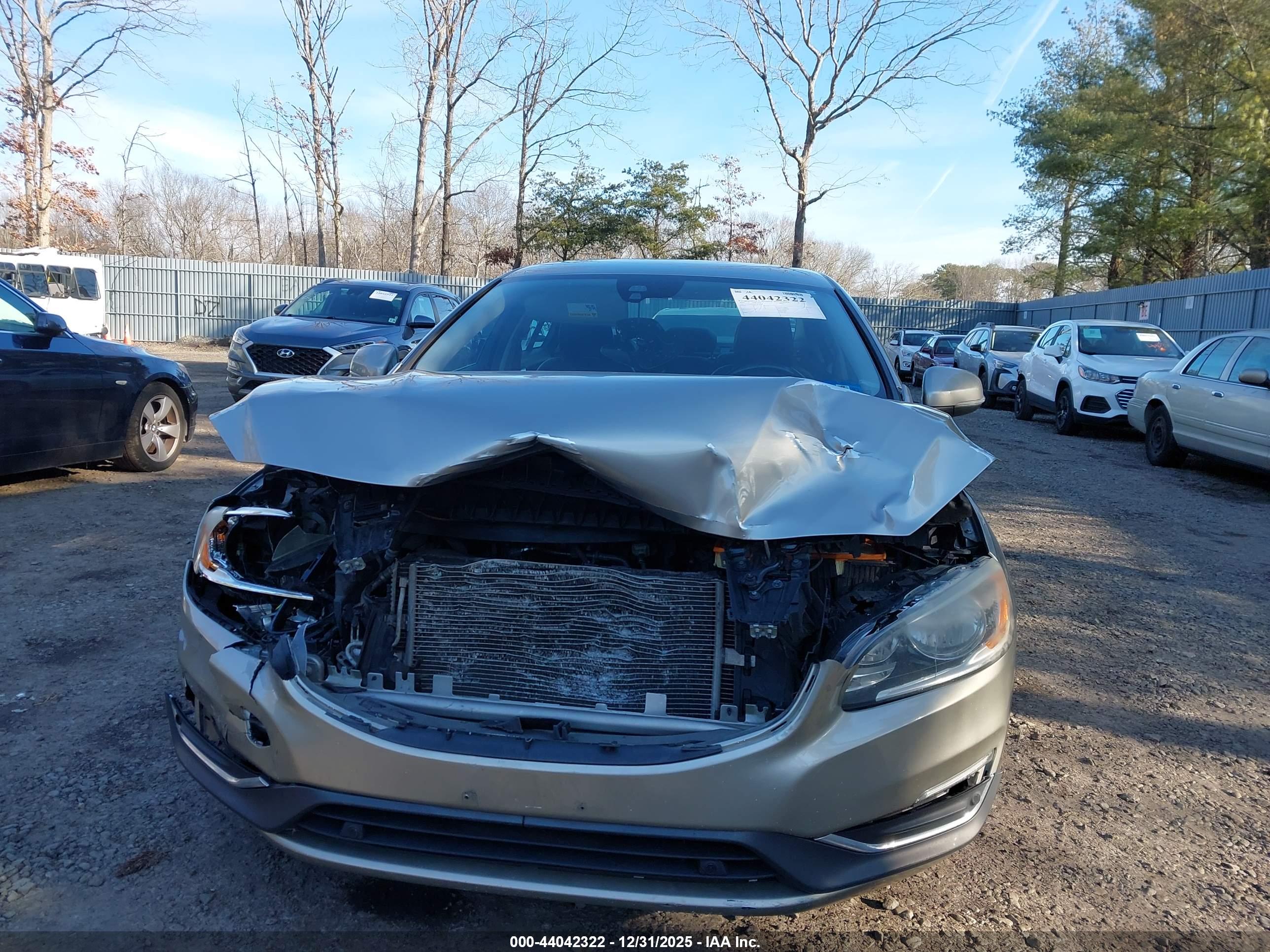 VOLVO S60 image 6