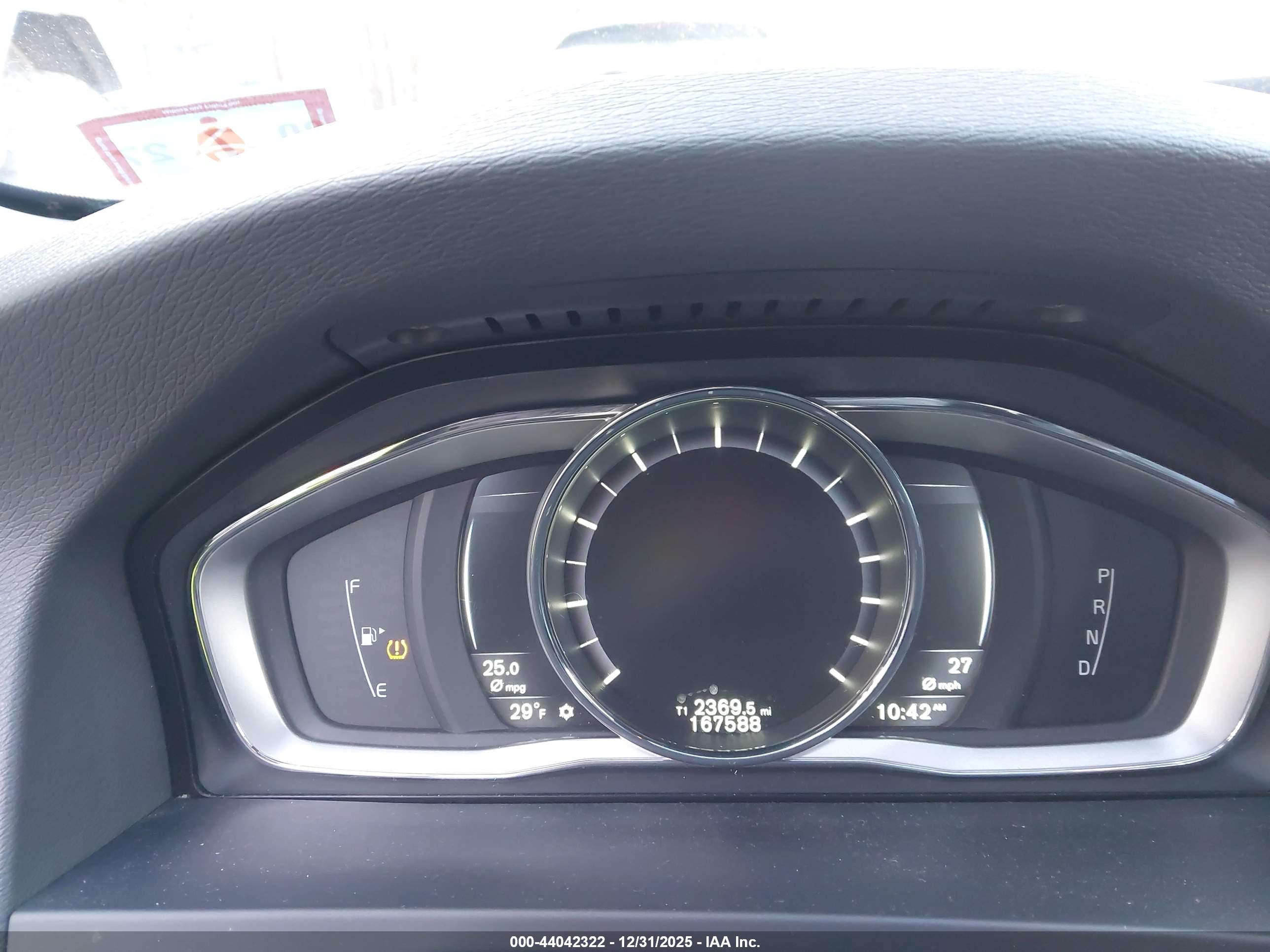 VOLVO S60 image 7