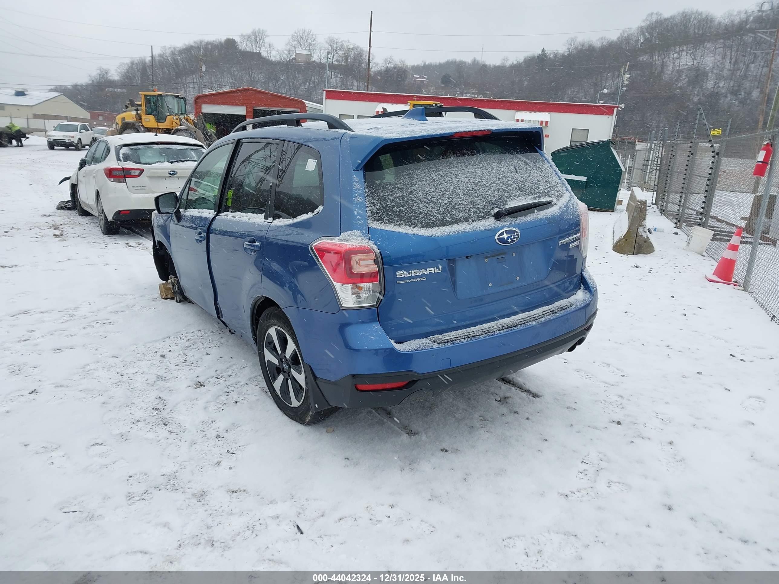 SUBARU FORESTER image 3