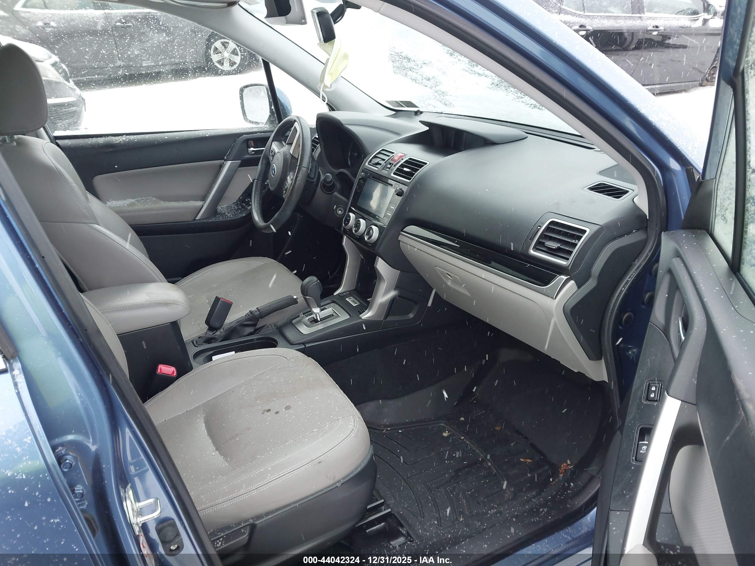SUBARU FORESTER image 5