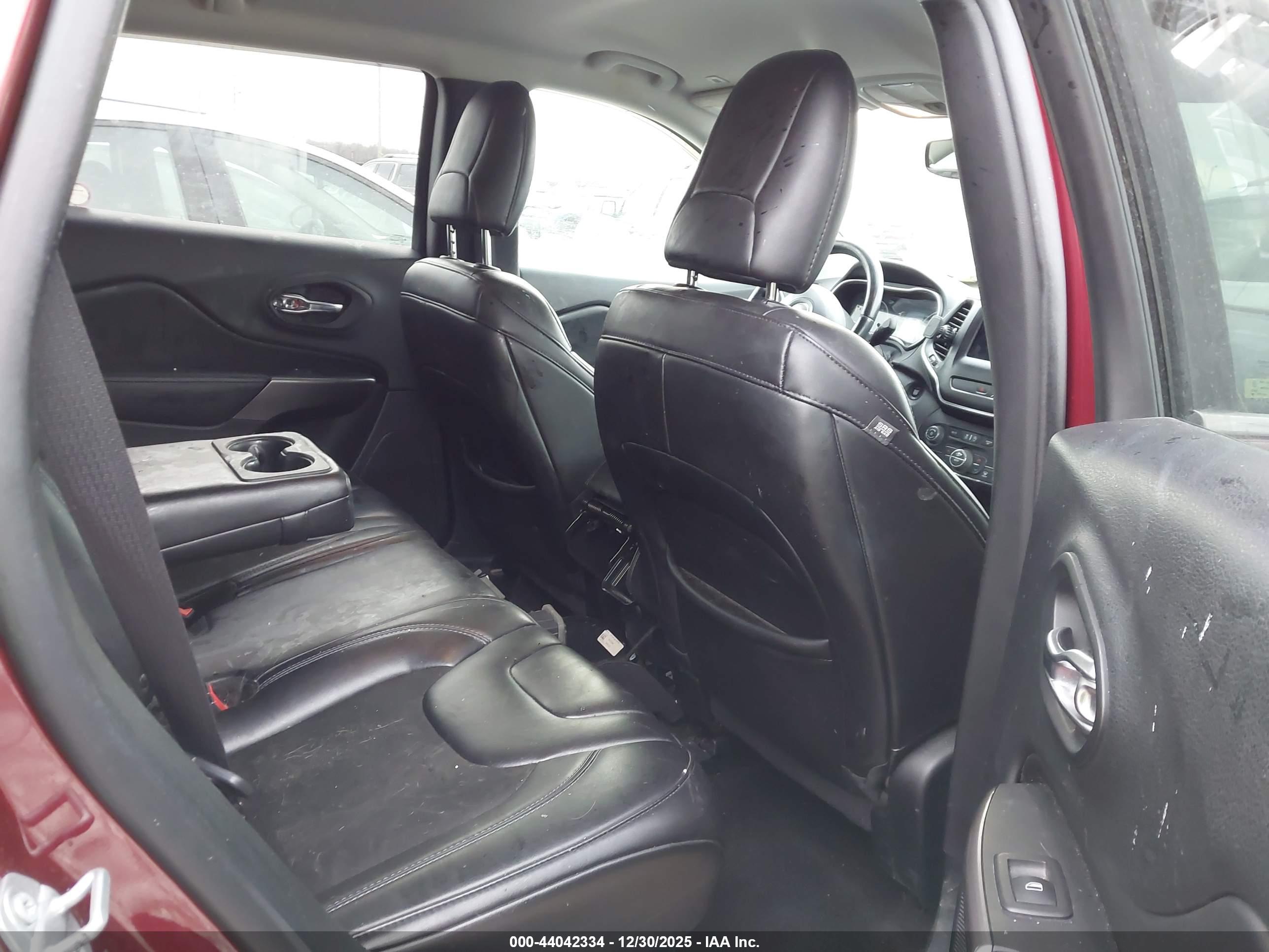 JEEP CHEROKEE image 8