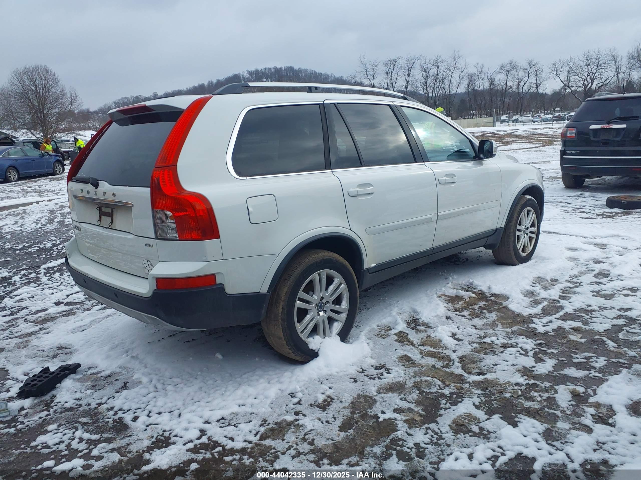 VOLVO XC90 image 4