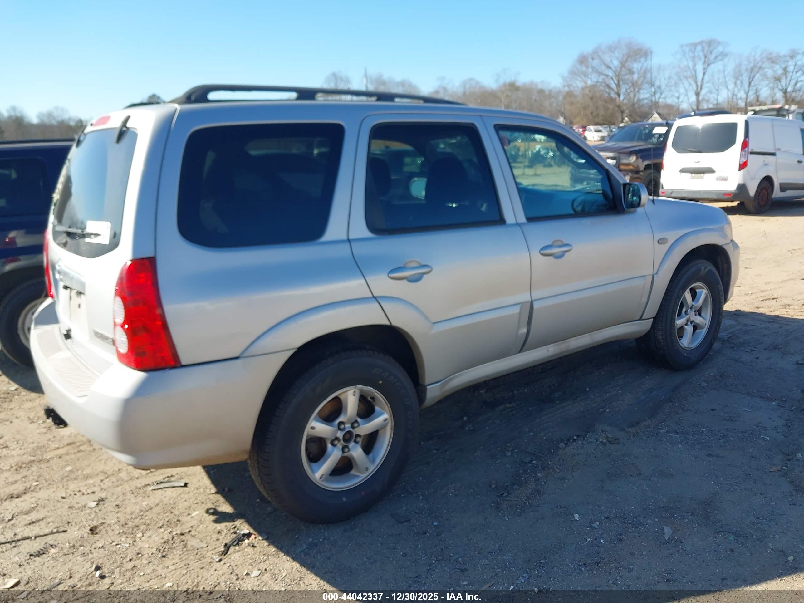 MAZDA TRIBUTE image 4
