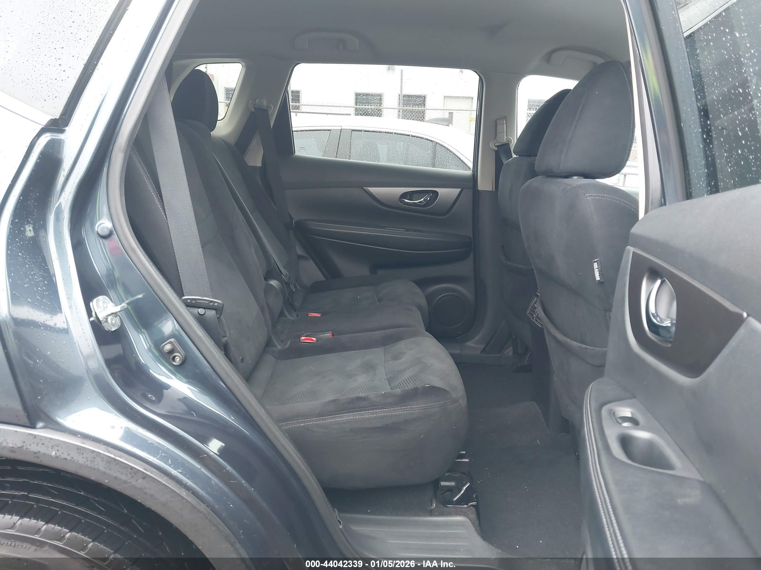 NISSAN ROGUE image 8