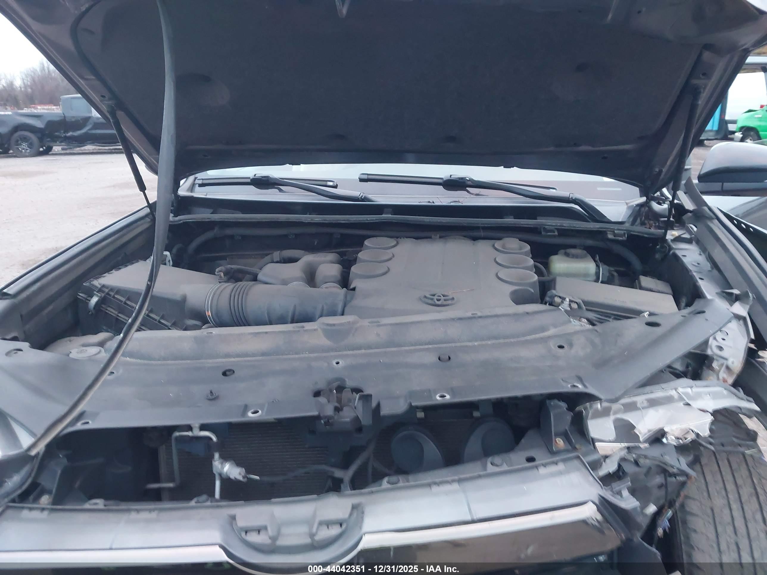 TOYOTA 4RUNNER image 10