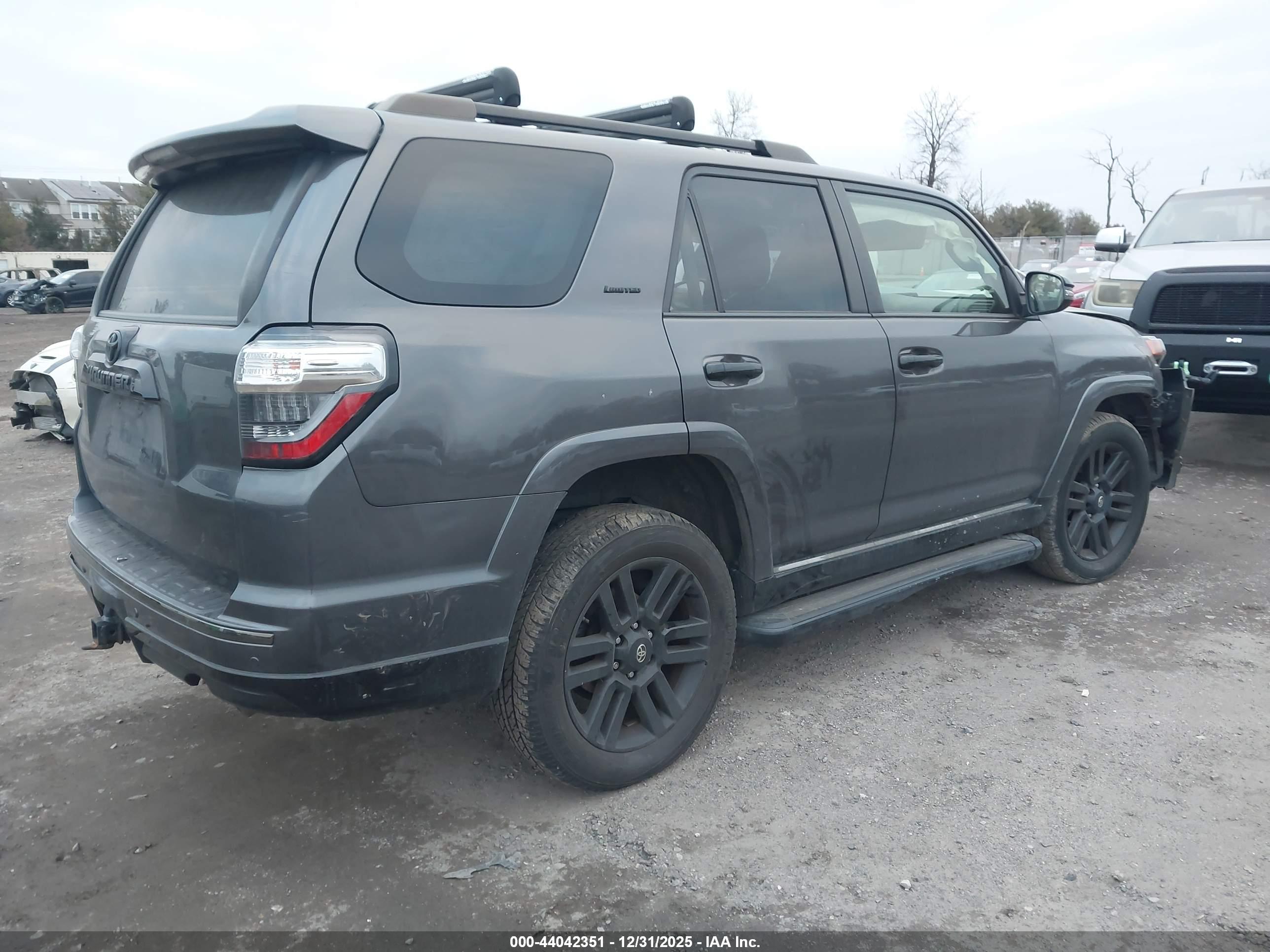 TOYOTA 4RUNNER image 4