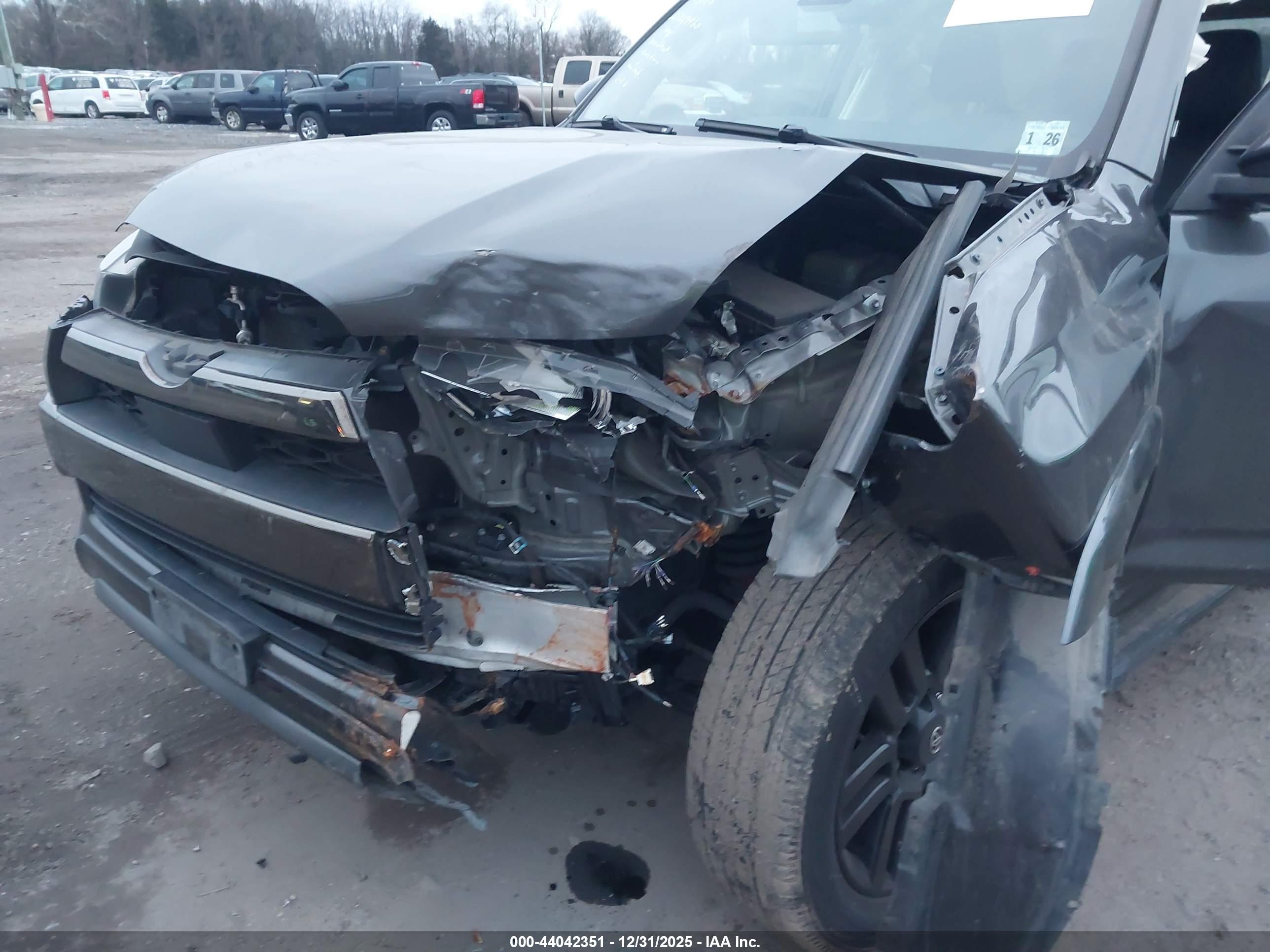 TOYOTA 4RUNNER image 6