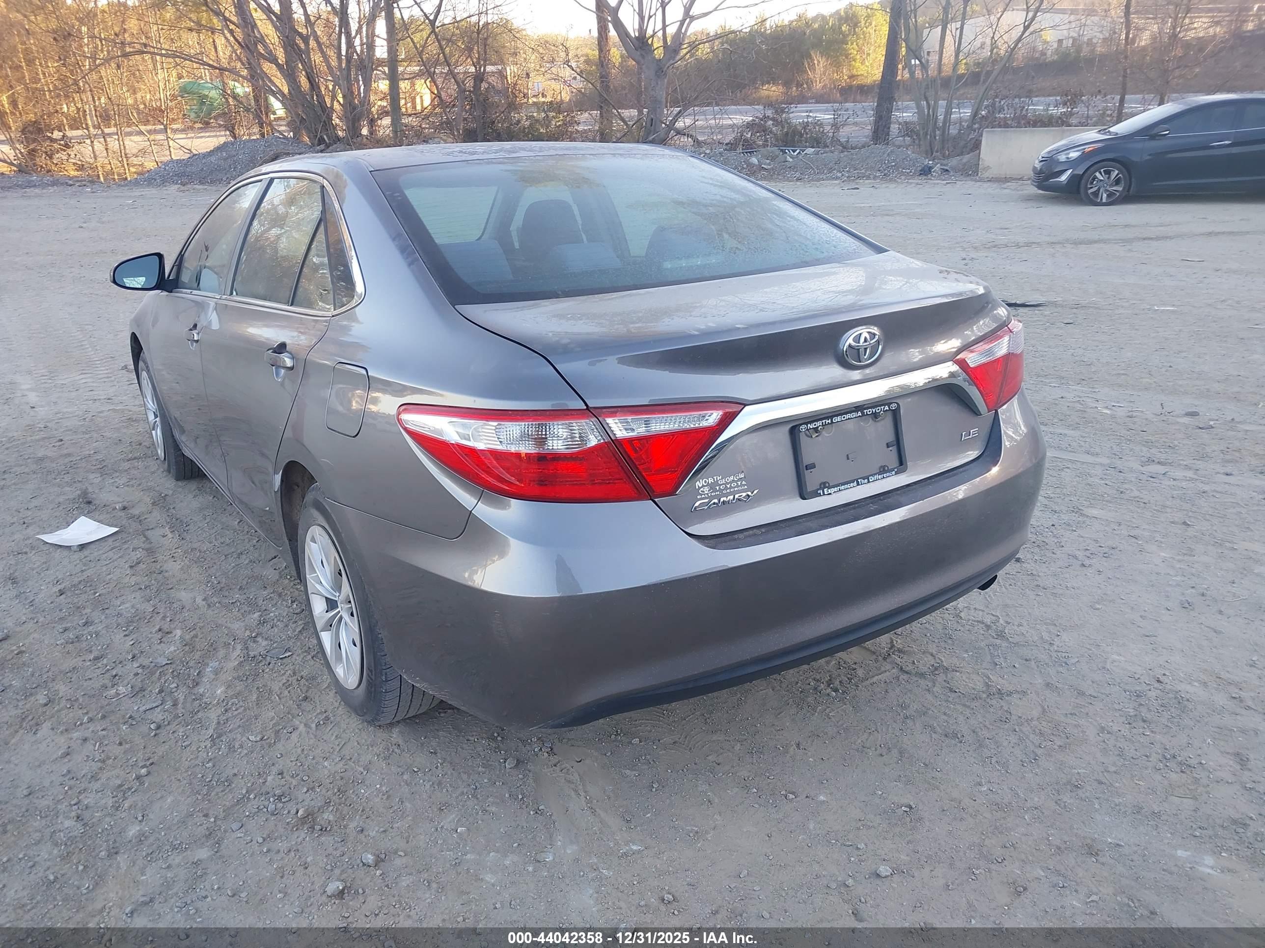 TOYOTA CAMRY image 3