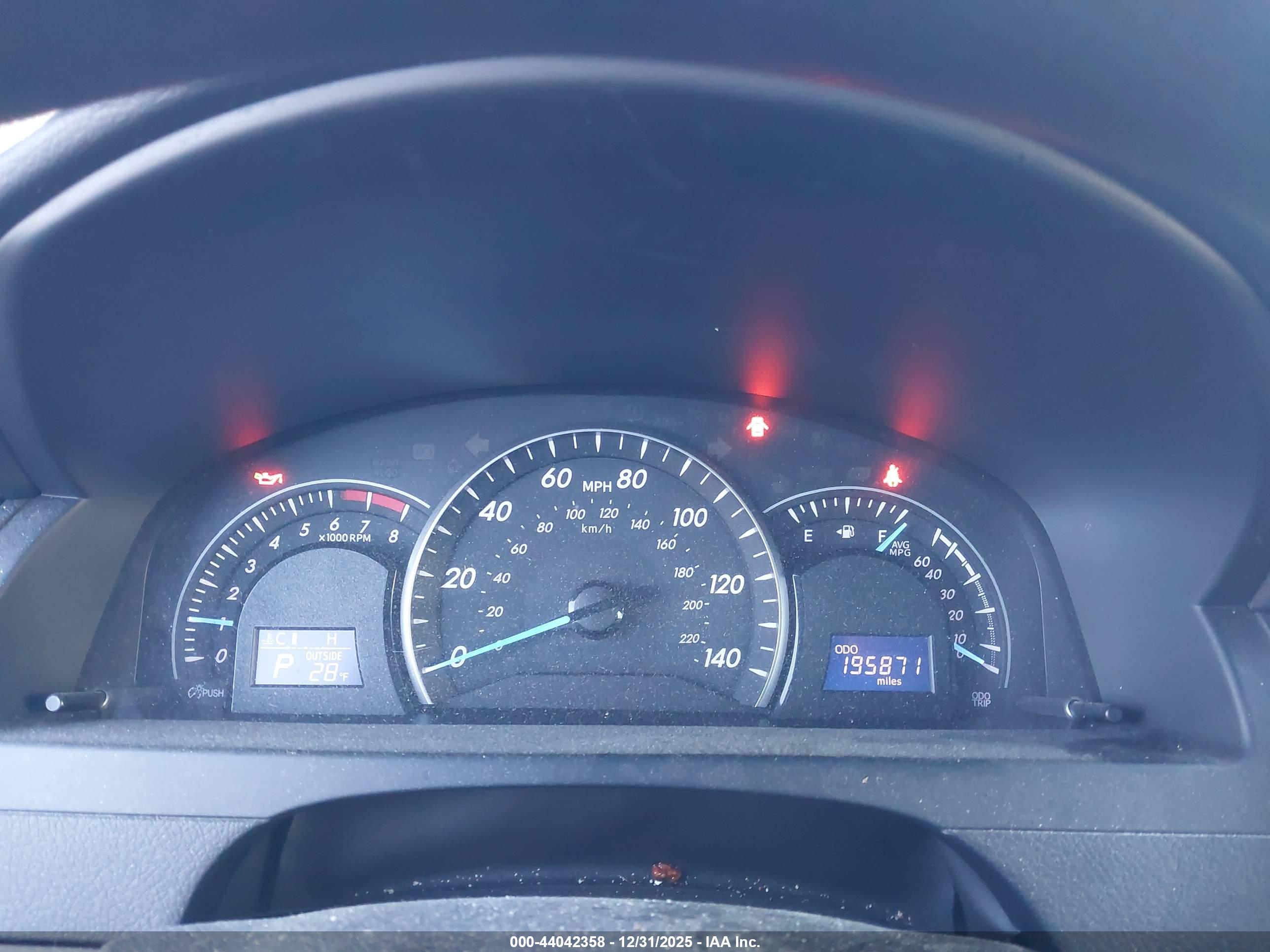 TOYOTA CAMRY image 7