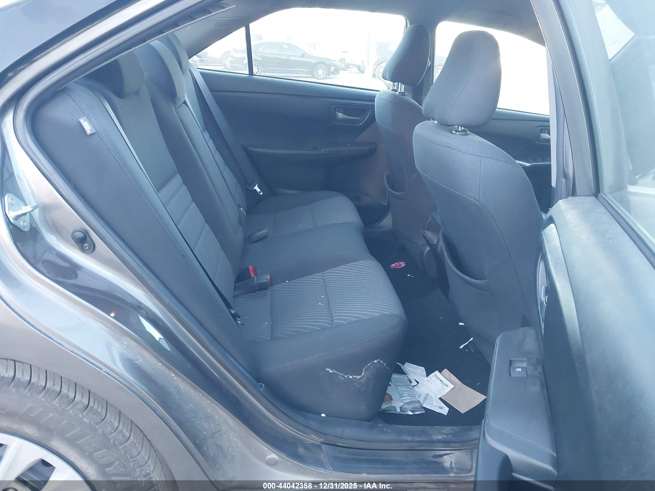 TOYOTA CAMRY image 8