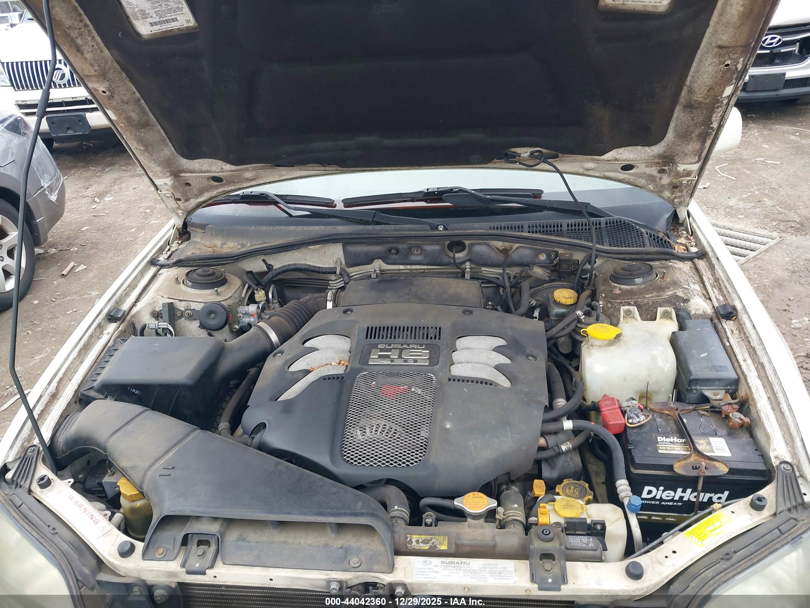 SUBARU OUTBACK image 10