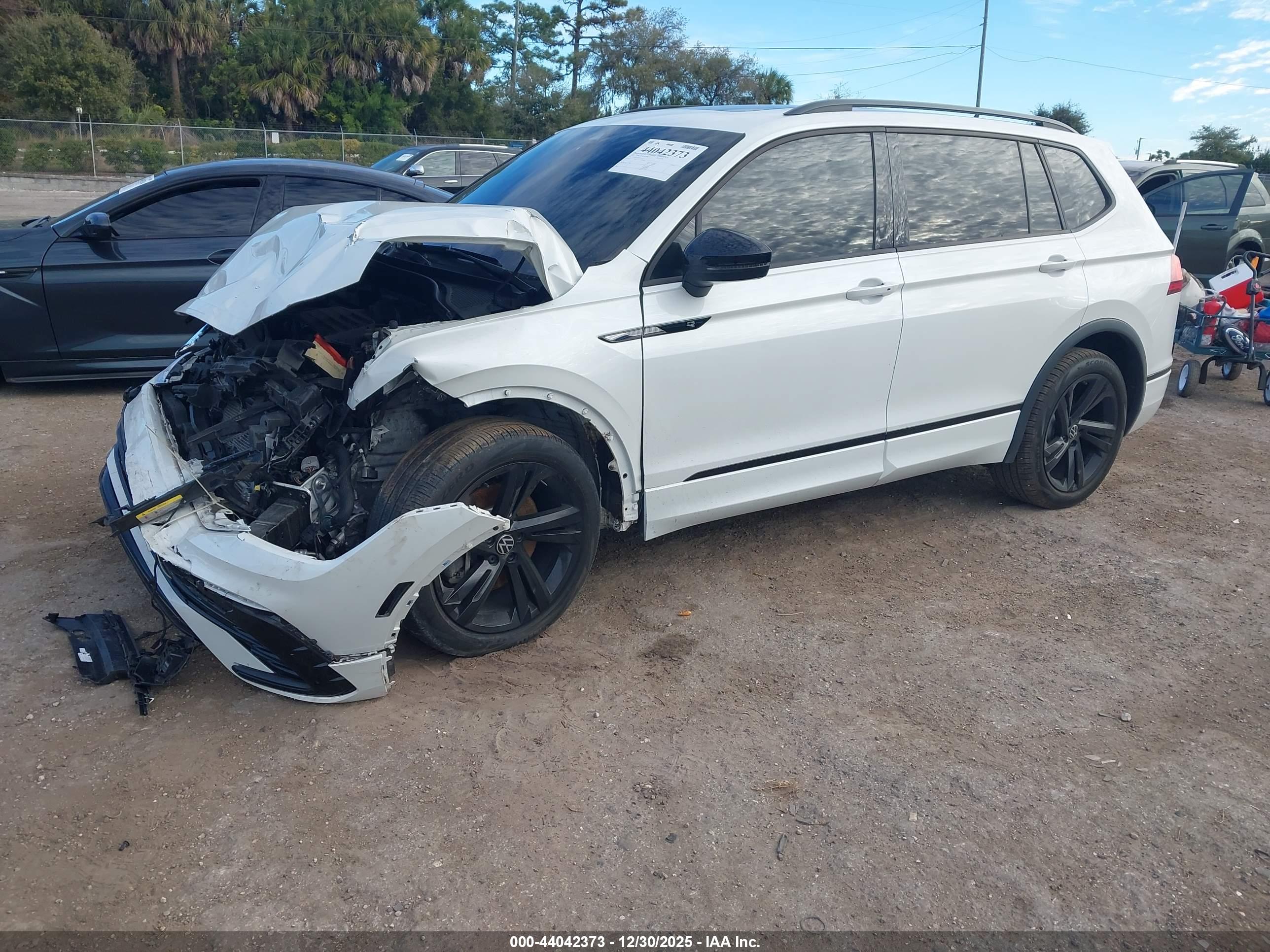 VOLKSWAGEN TIGUAN image 2