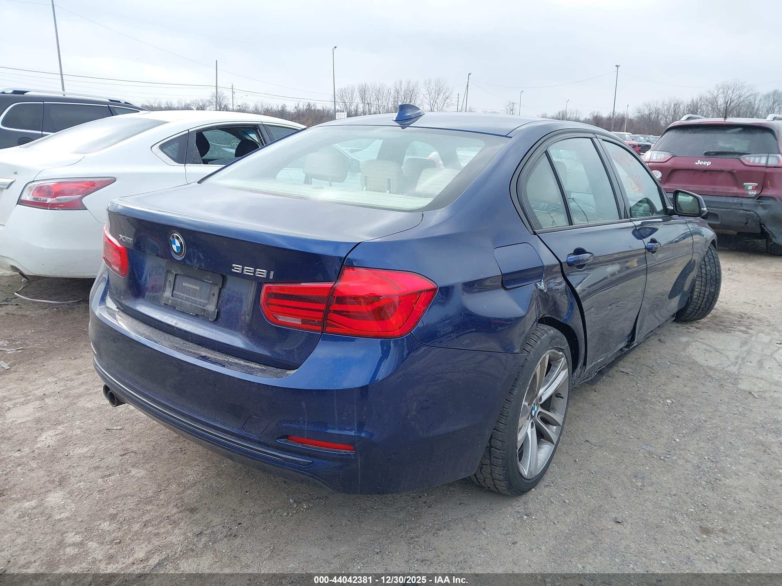 BMW 328I image 4