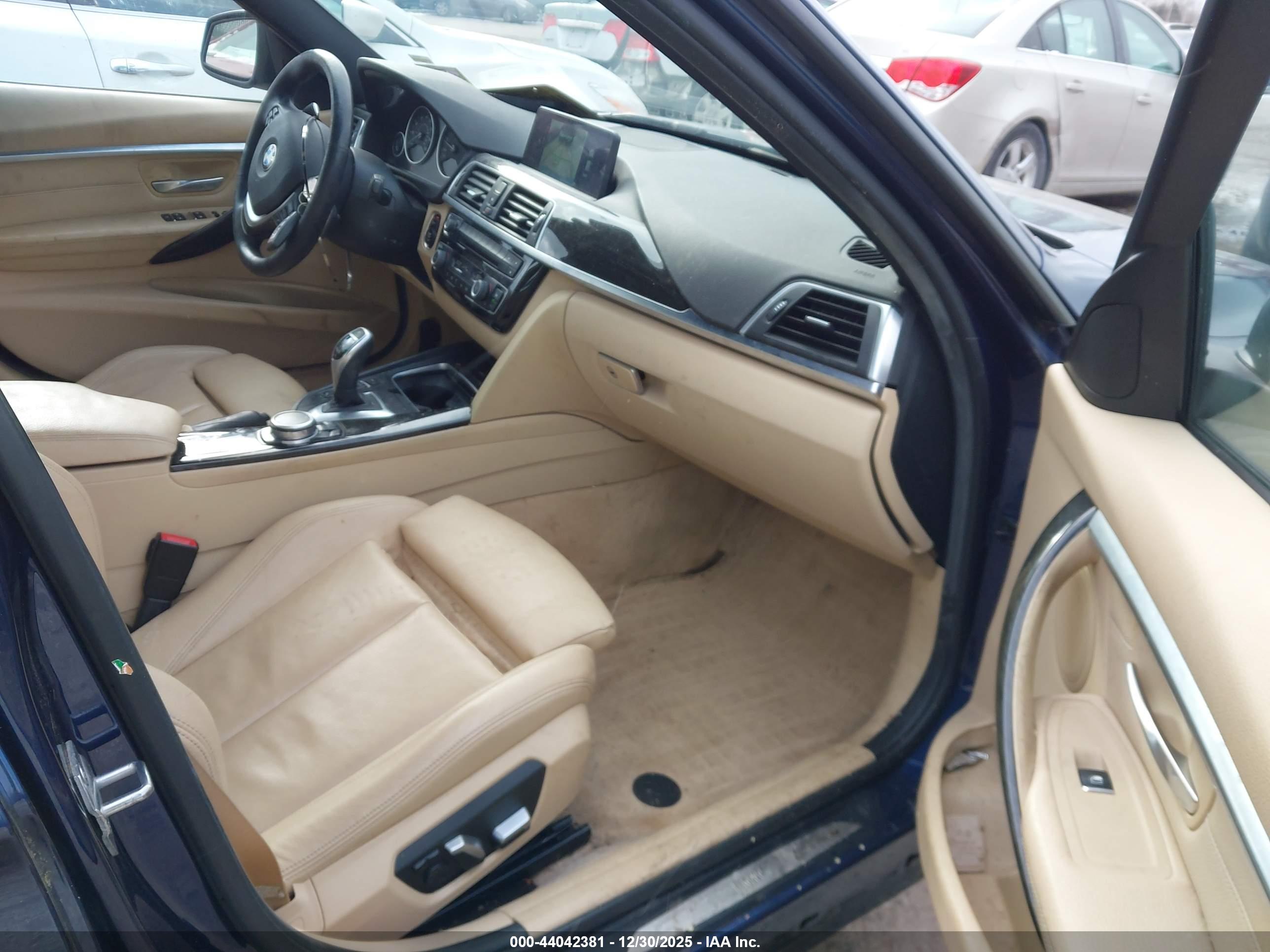 BMW 328I image 5