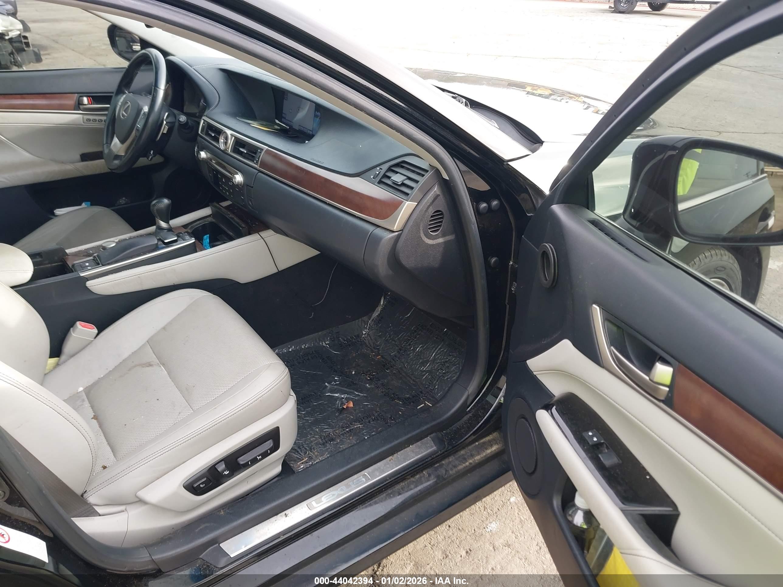 LEXUS GS image 5