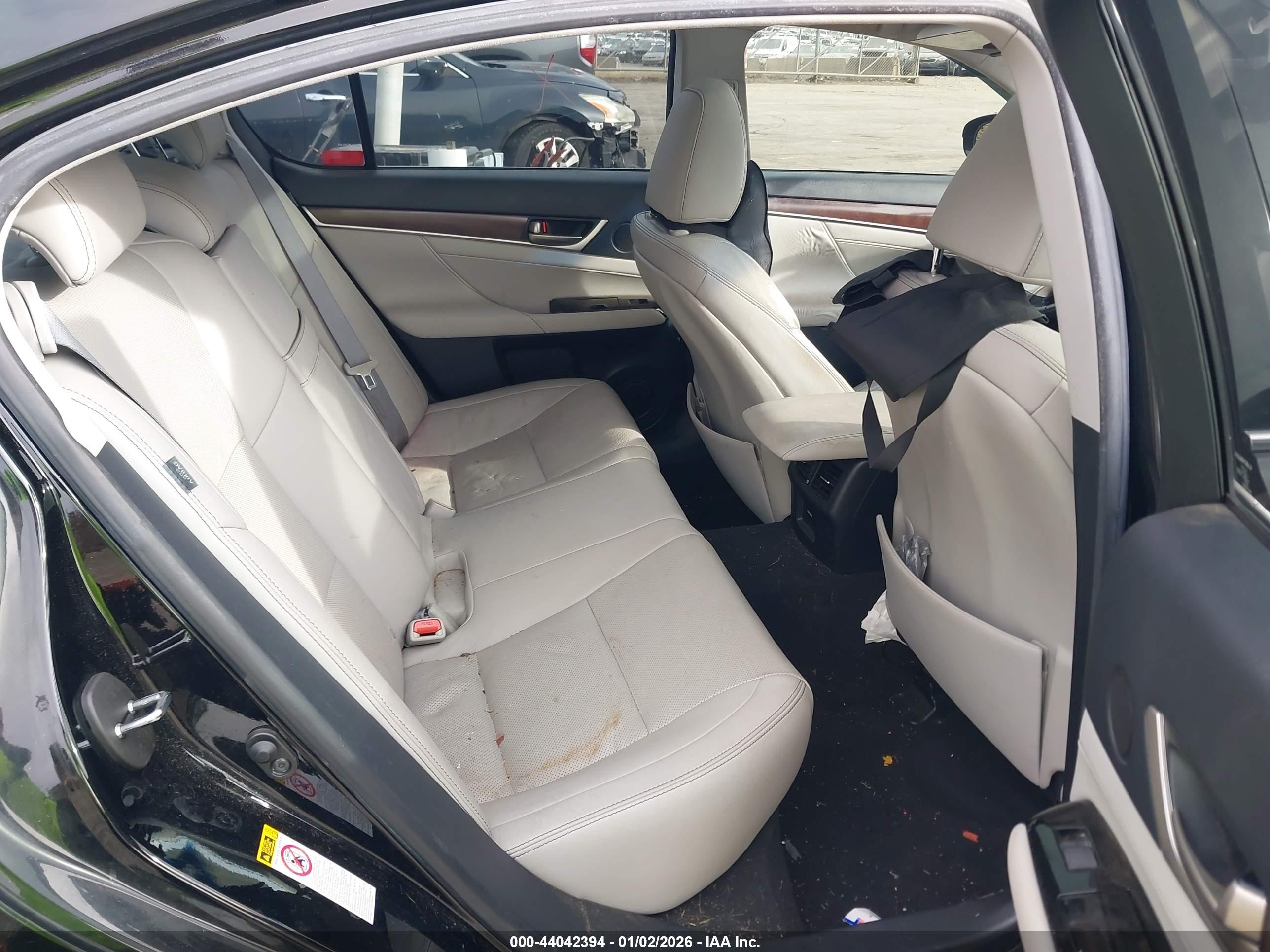 LEXUS GS image 8