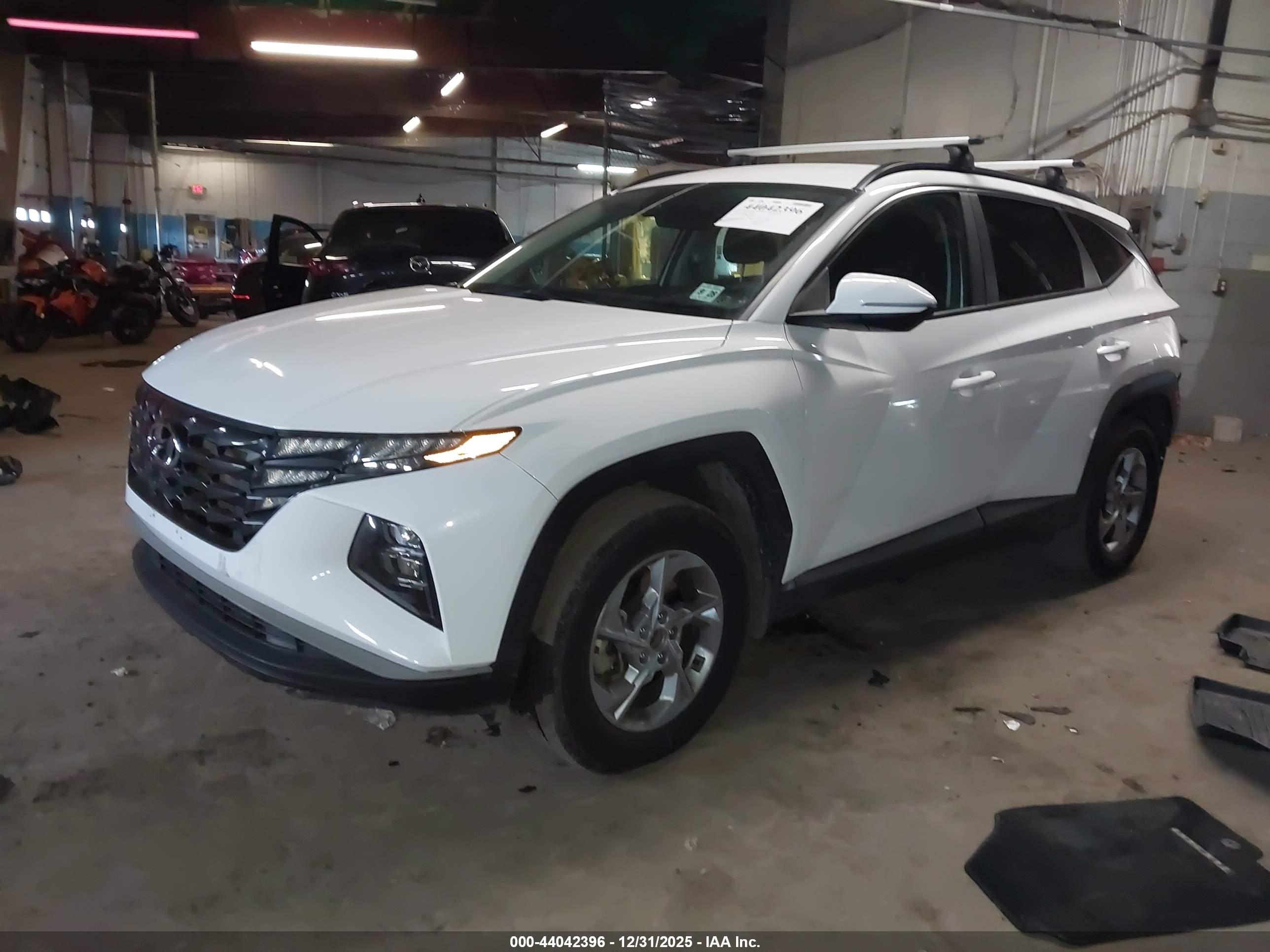 HYUNDAI TUCSON image 2