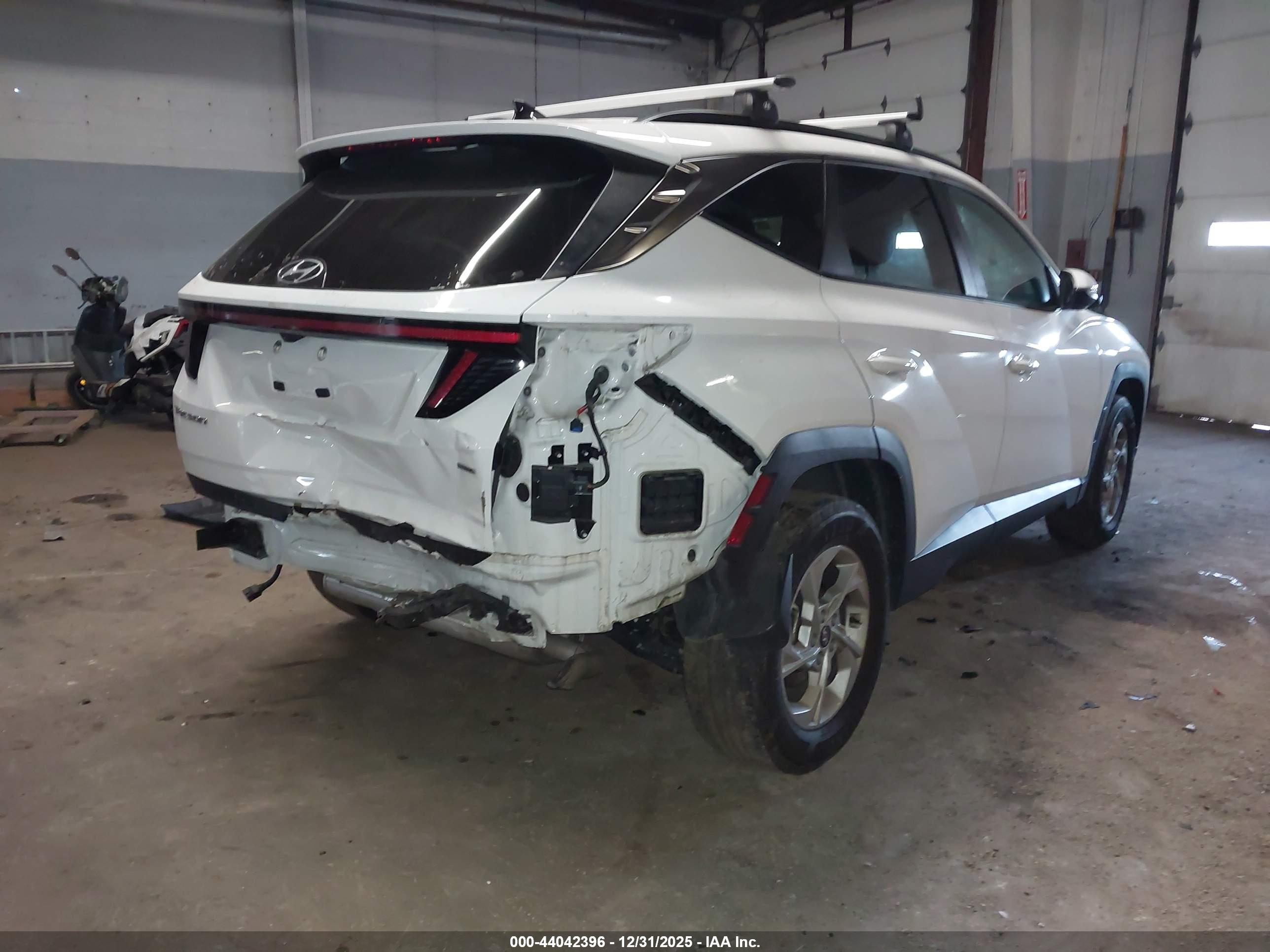 HYUNDAI TUCSON image 4