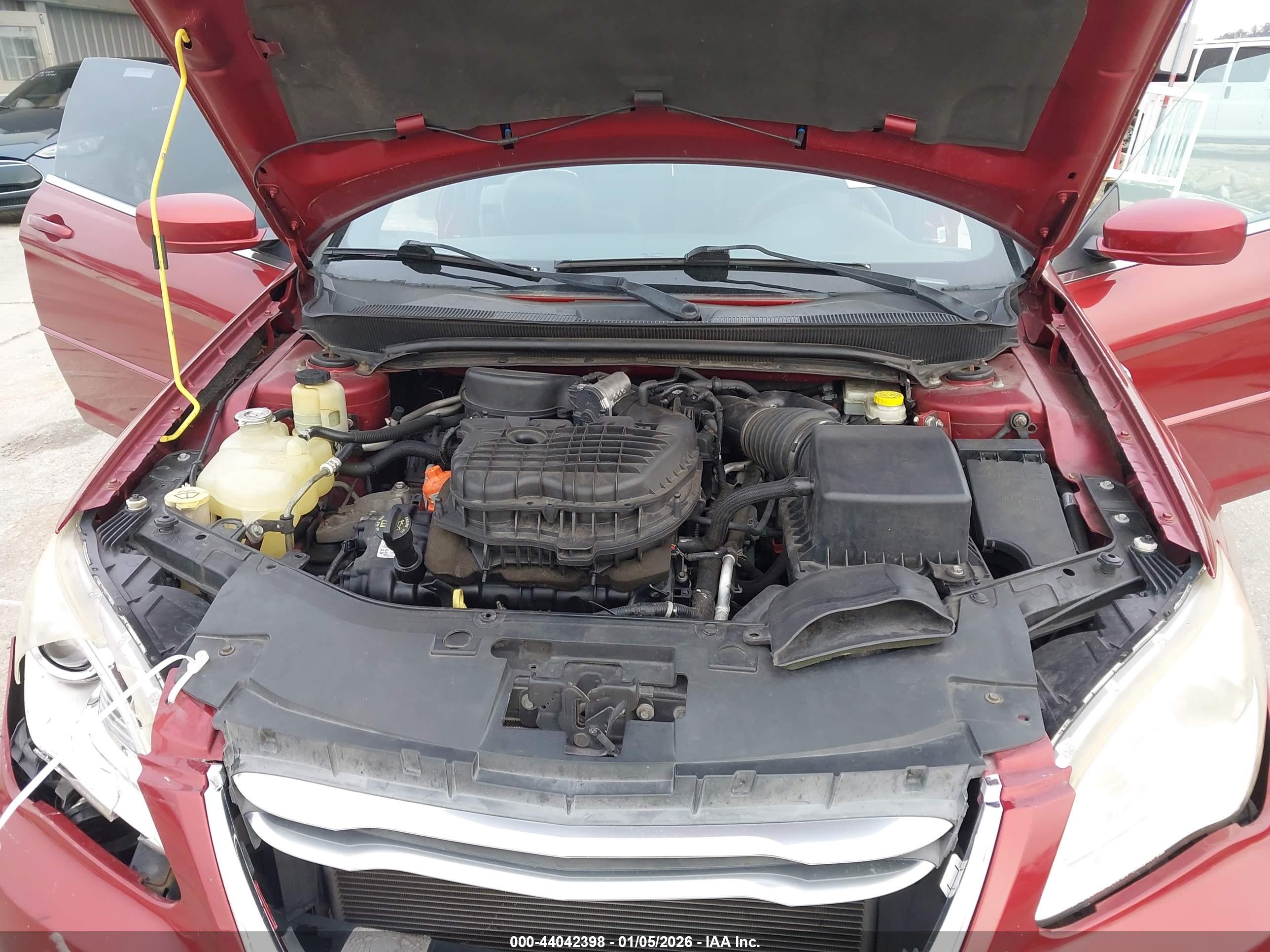 CHRYSLER 200 image 10