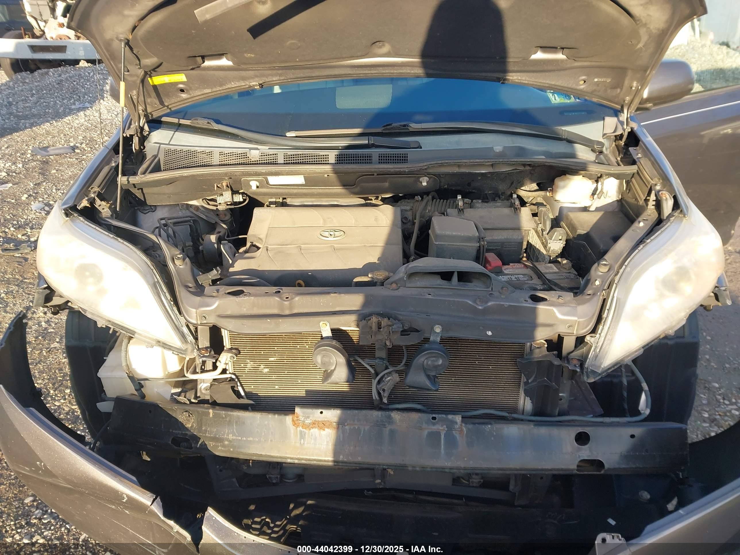 TOYOTA SIENNA image 10