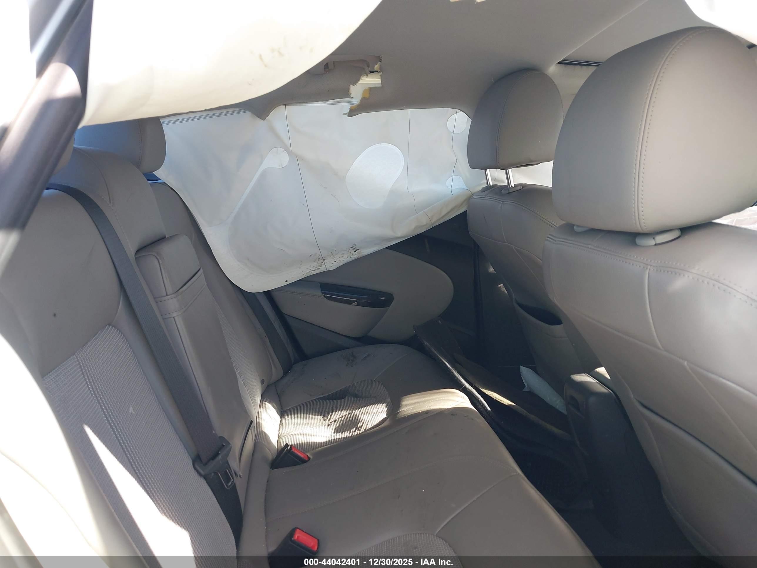 BUICK VERANO image 8