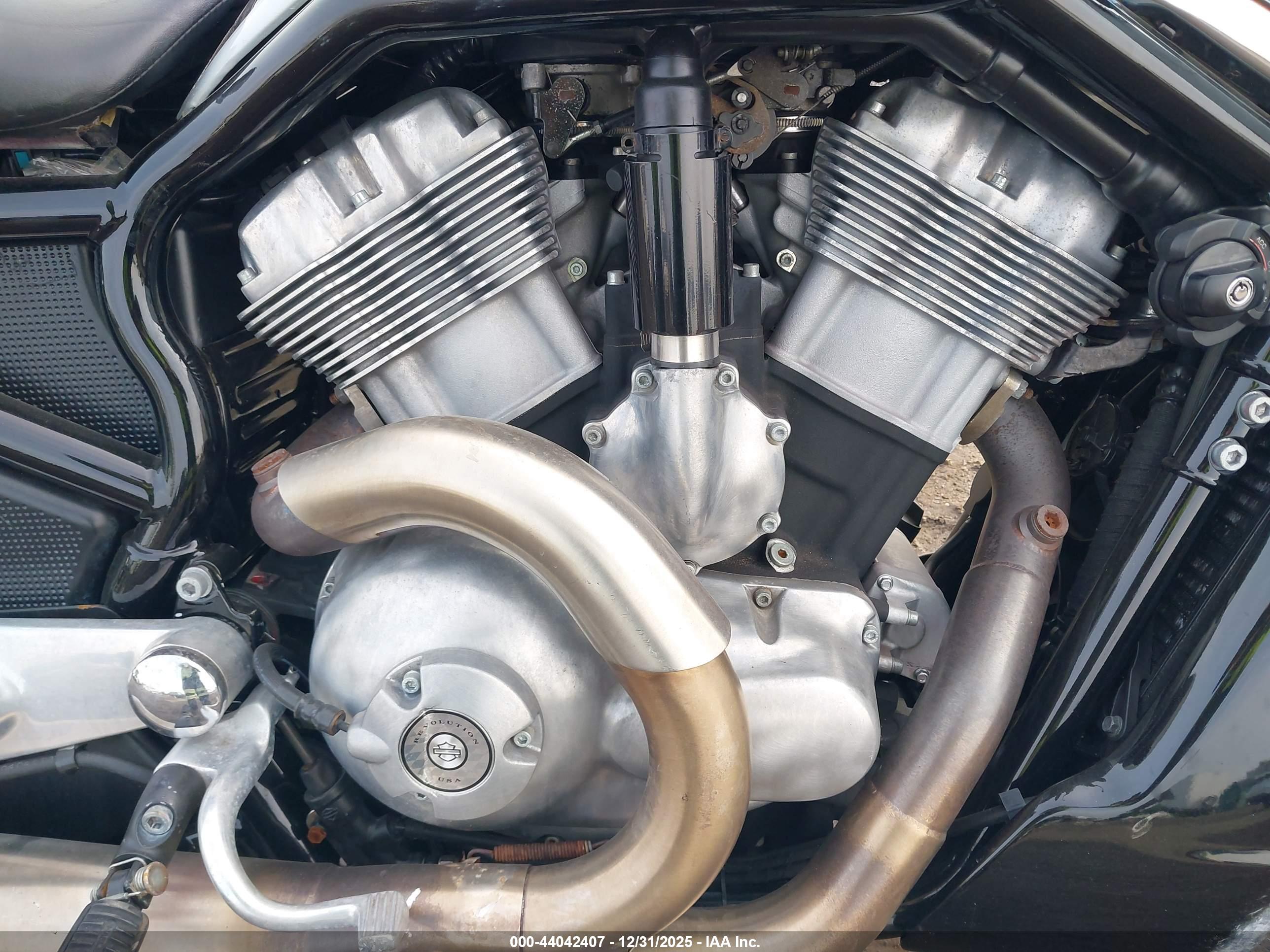 HARLEY-DAVIDSON VRSCR image 8