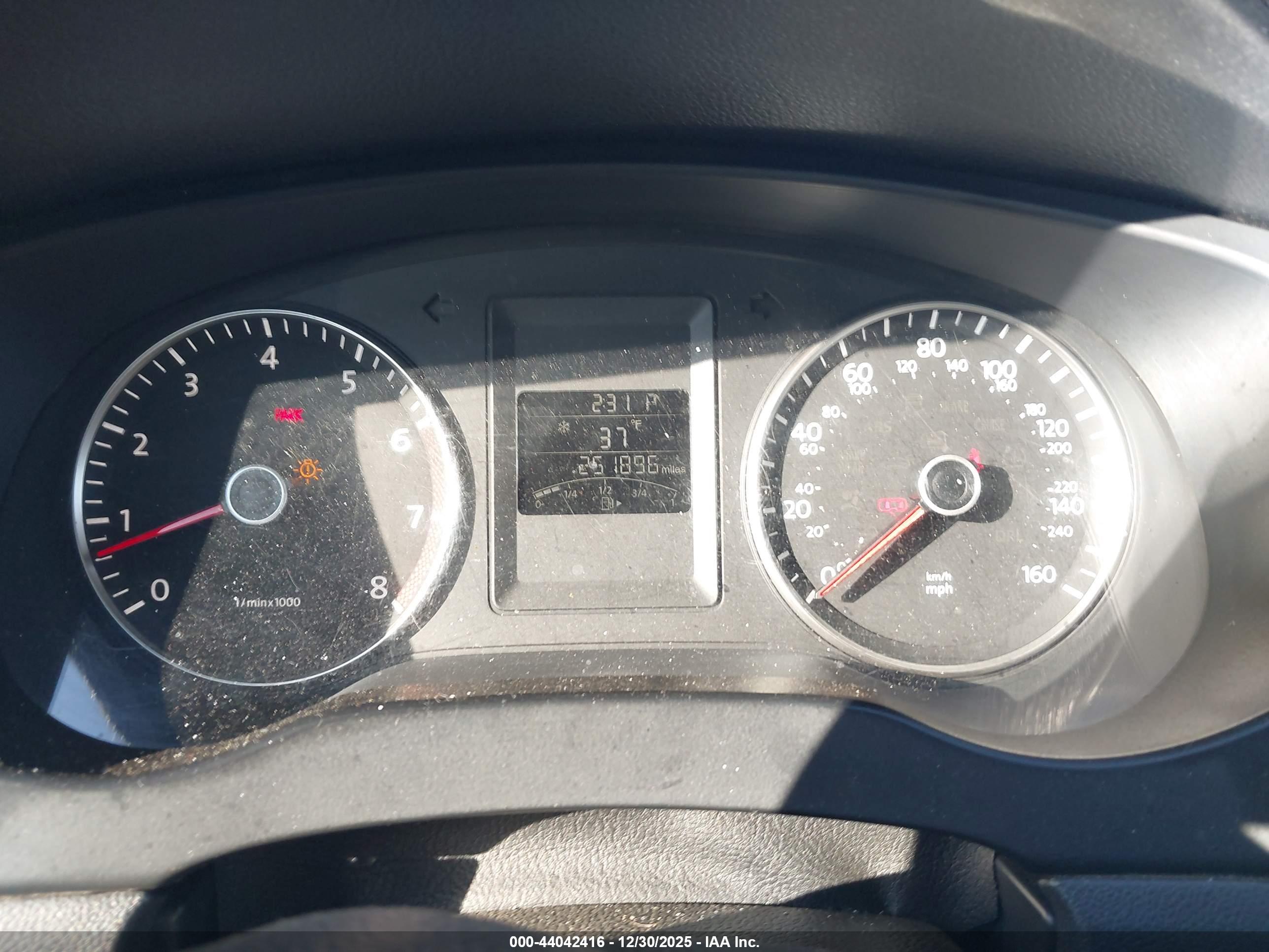 VOLKSWAGEN JETTA image 7