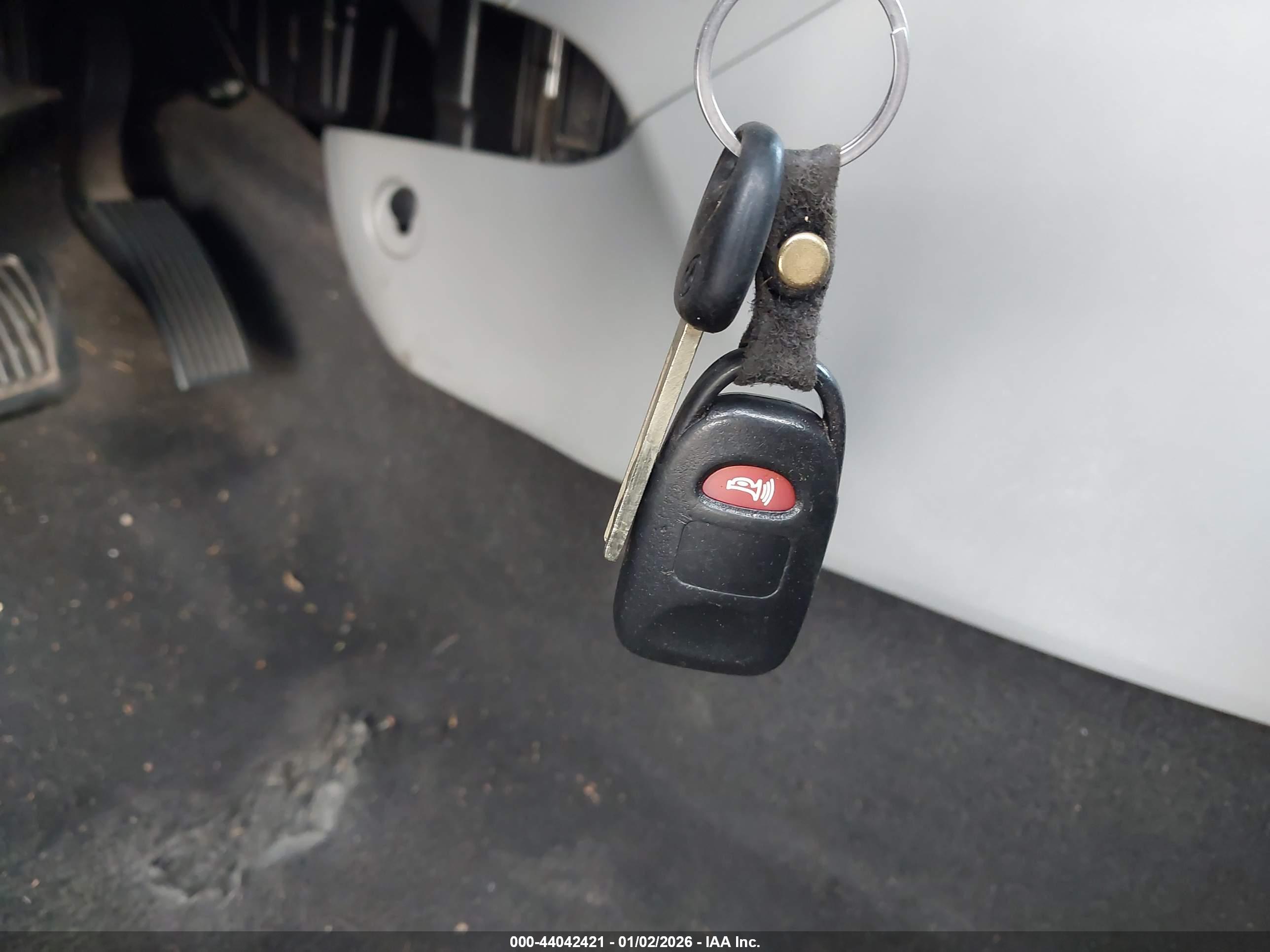 HYUNDAI ACCENT image 11