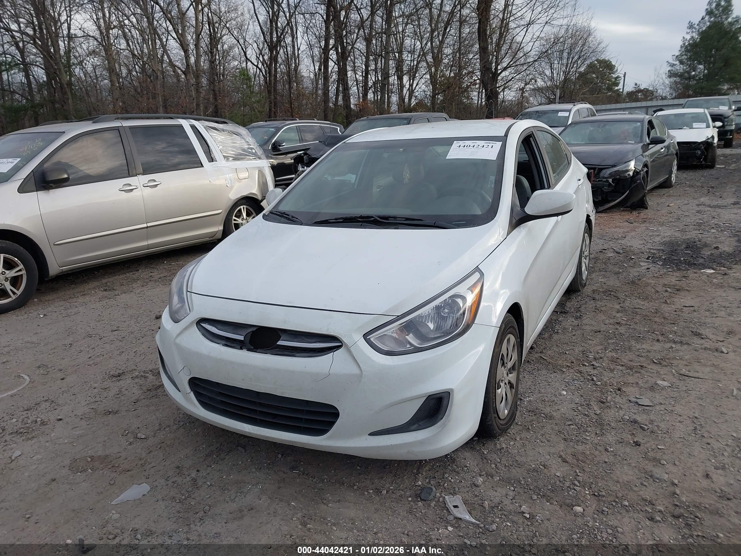 HYUNDAI ACCENT image 2