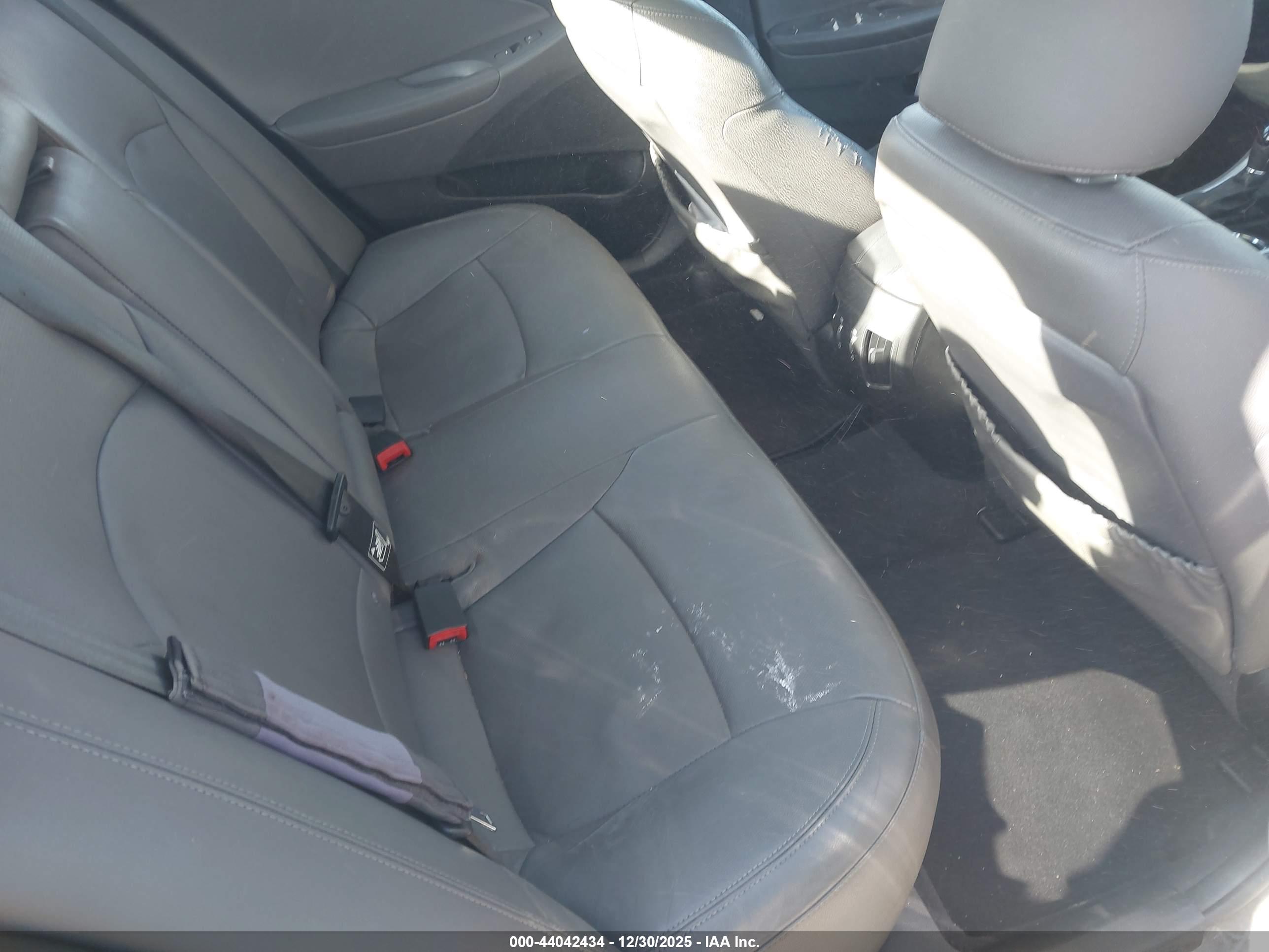 HYUNDAI SONATA image 8